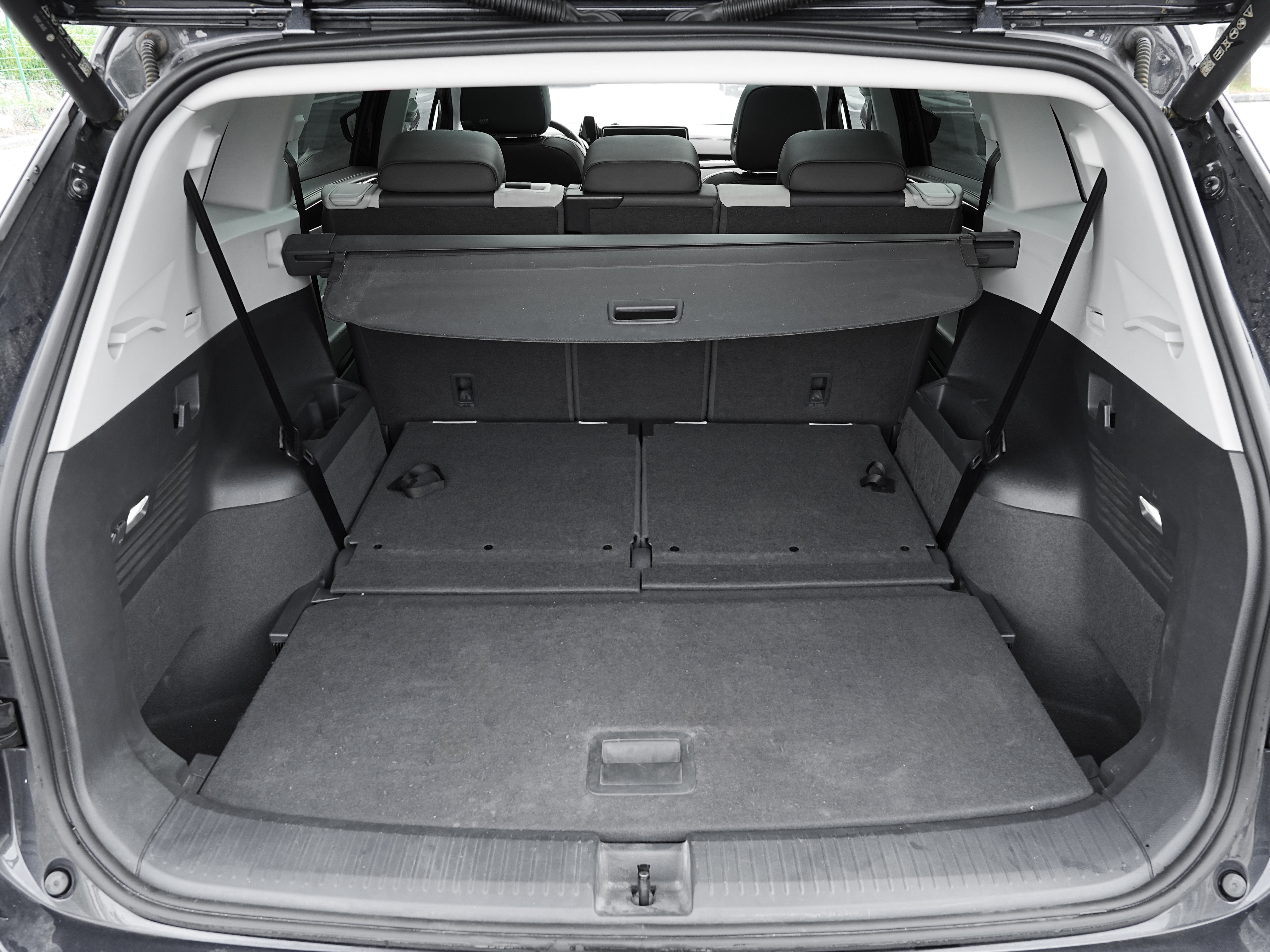 Volkswagen ID.6 Crozz 2023 #13 Volkswagen ID.6 Crozz 2023 car image #13