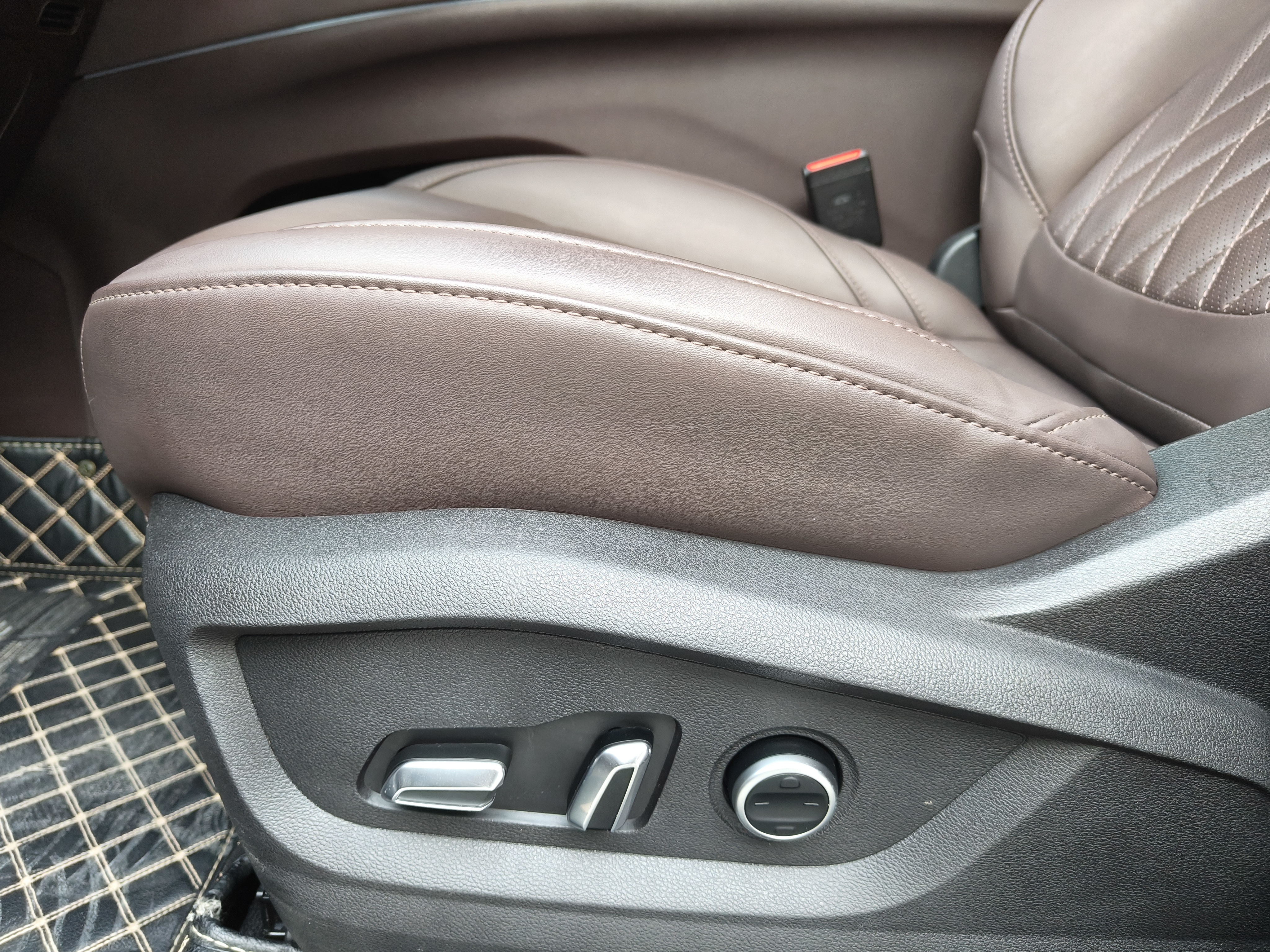 Chery Tiggo 8 PRO 2023 car image #13