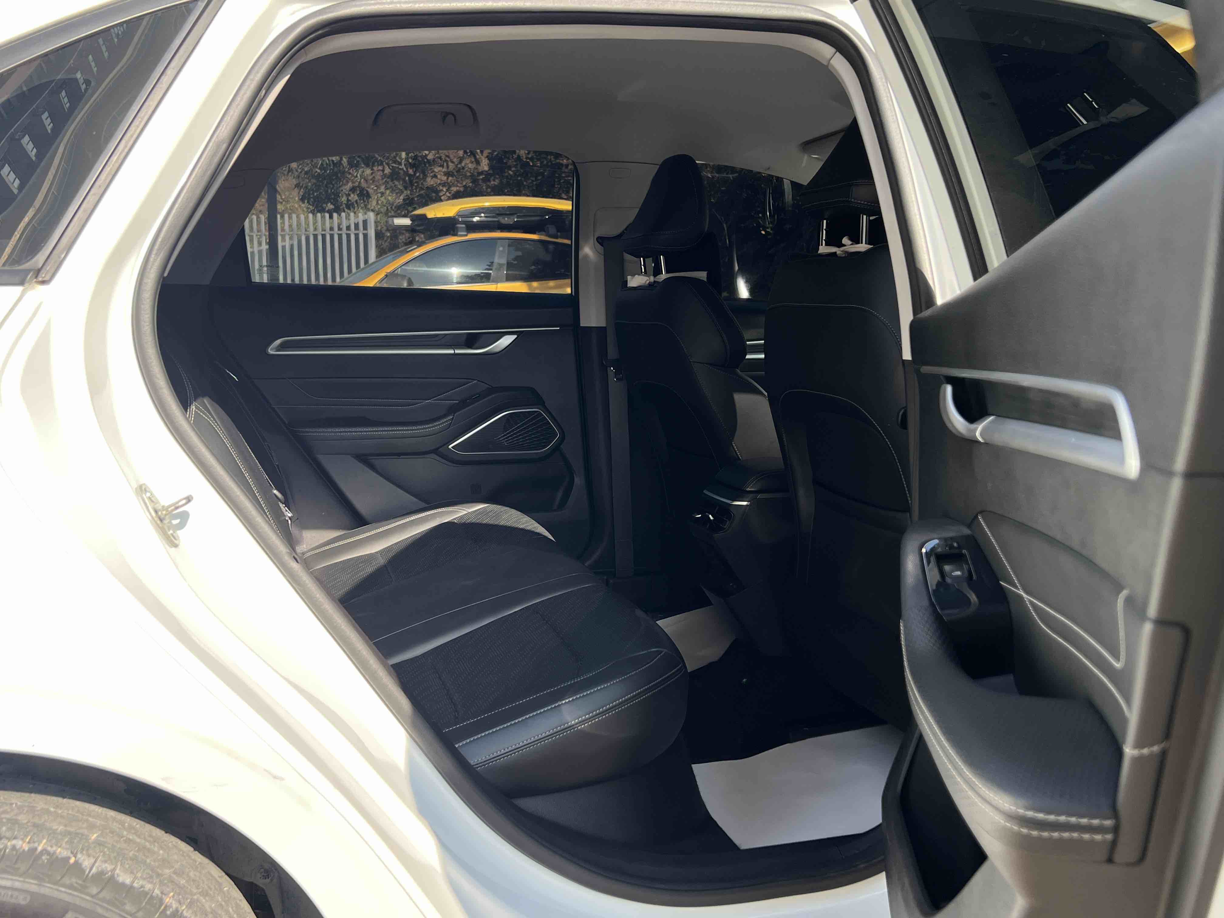Emgrand 2023 car image #13