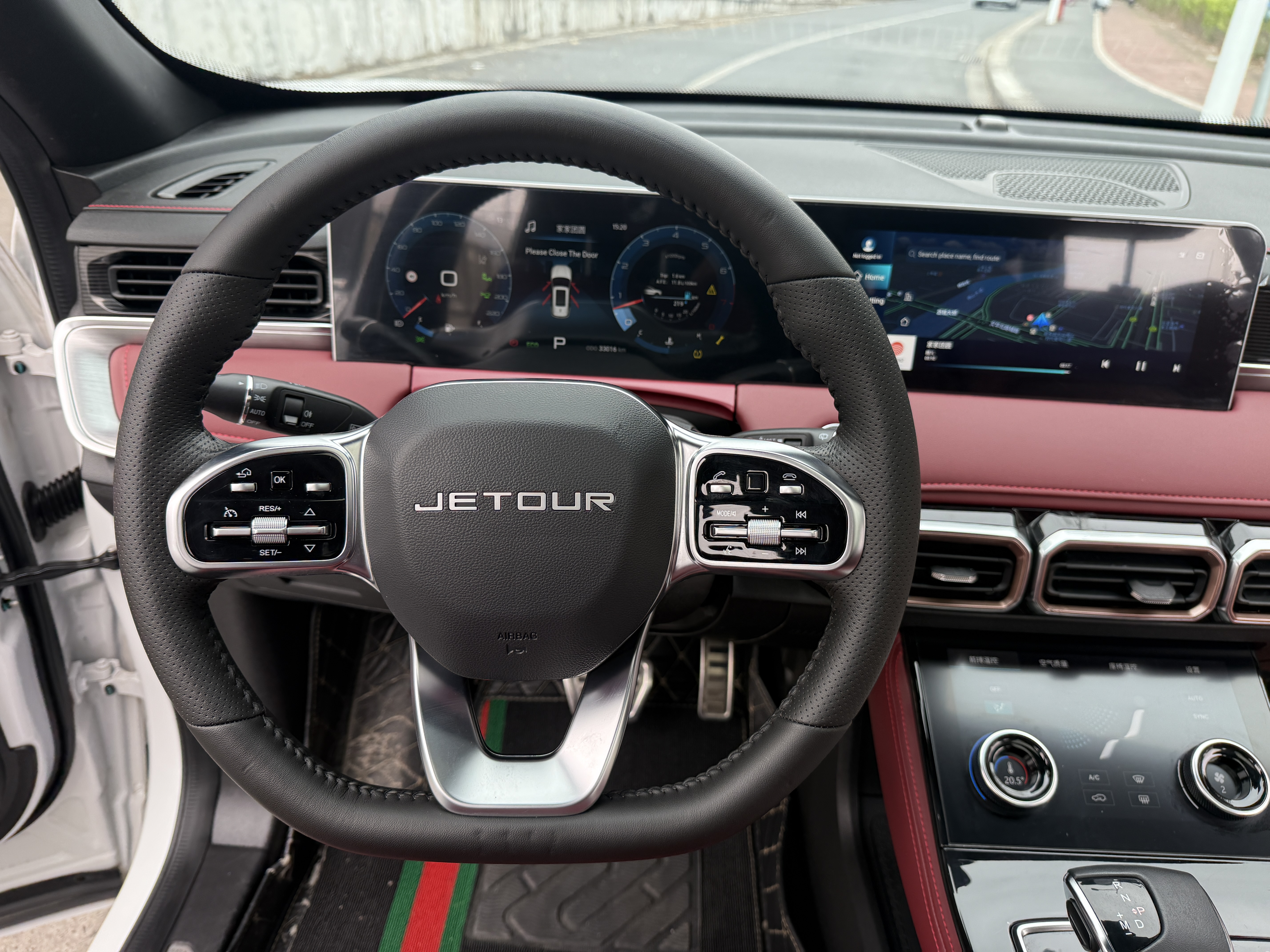 Jetour X70 PLUS 2023 car image #13