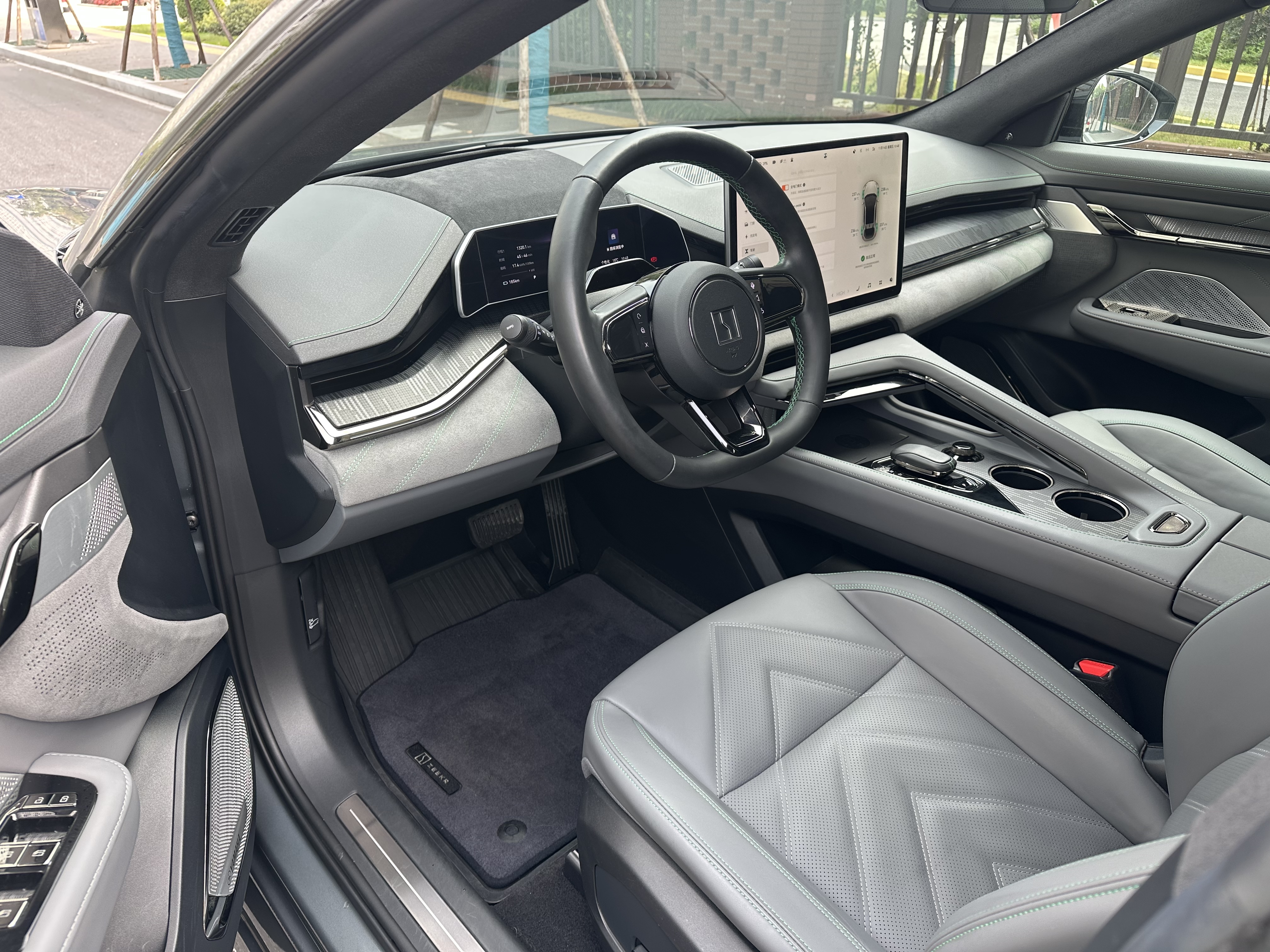 极氪 极氪001 2022 汽车图片 #13