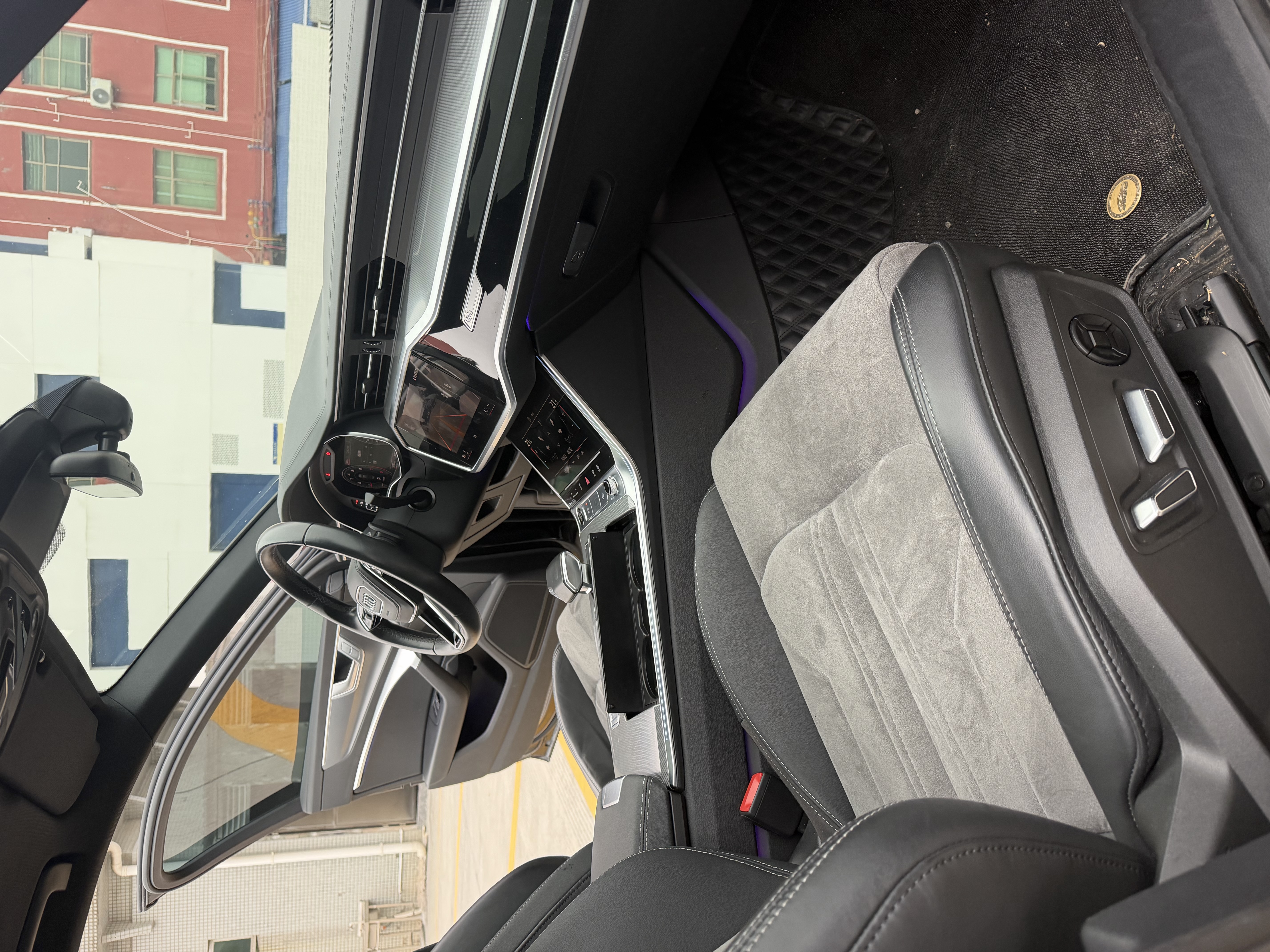 Audi A6L 2023 car image #13