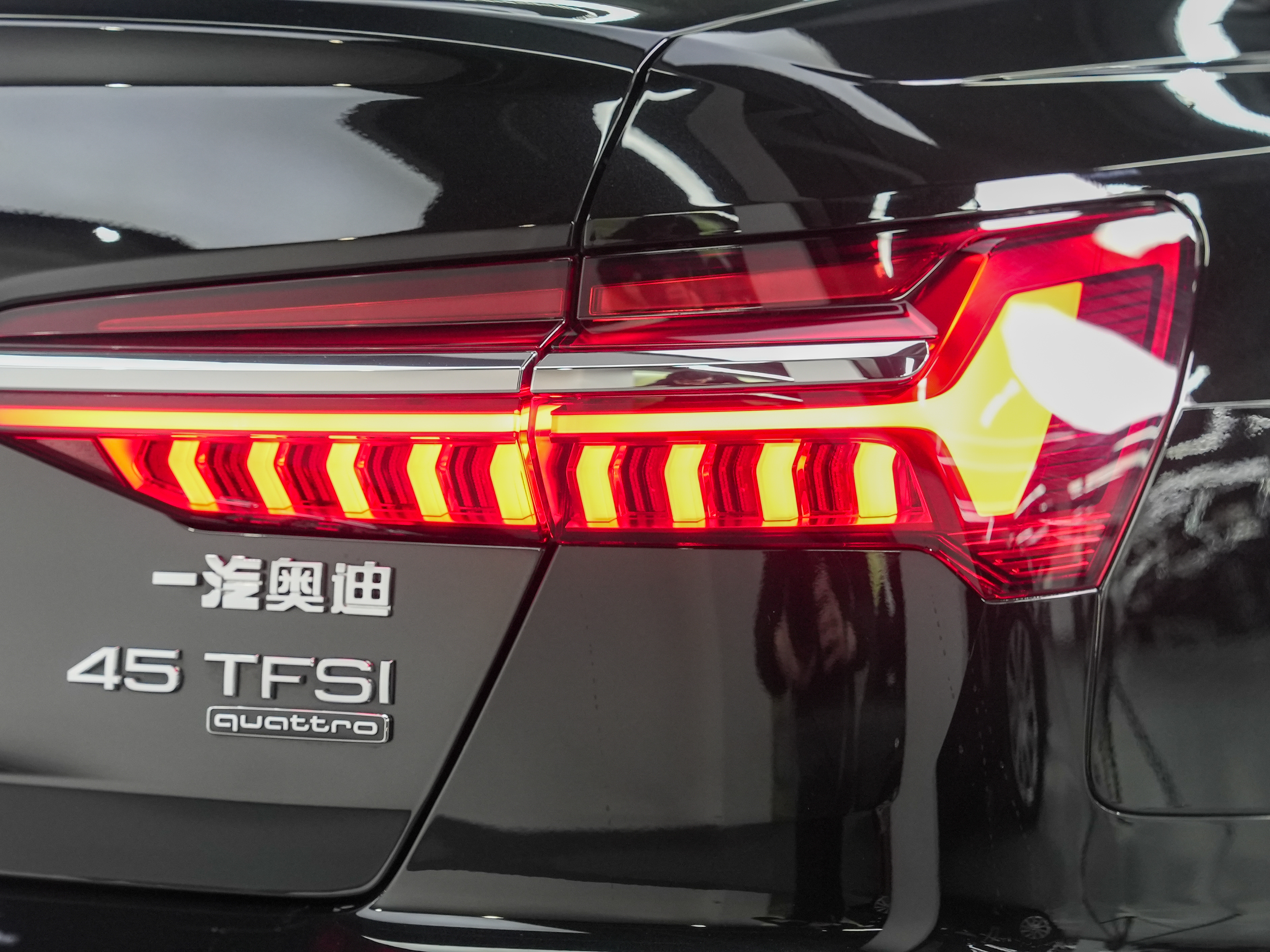 Audi A6L 2023 car image #13