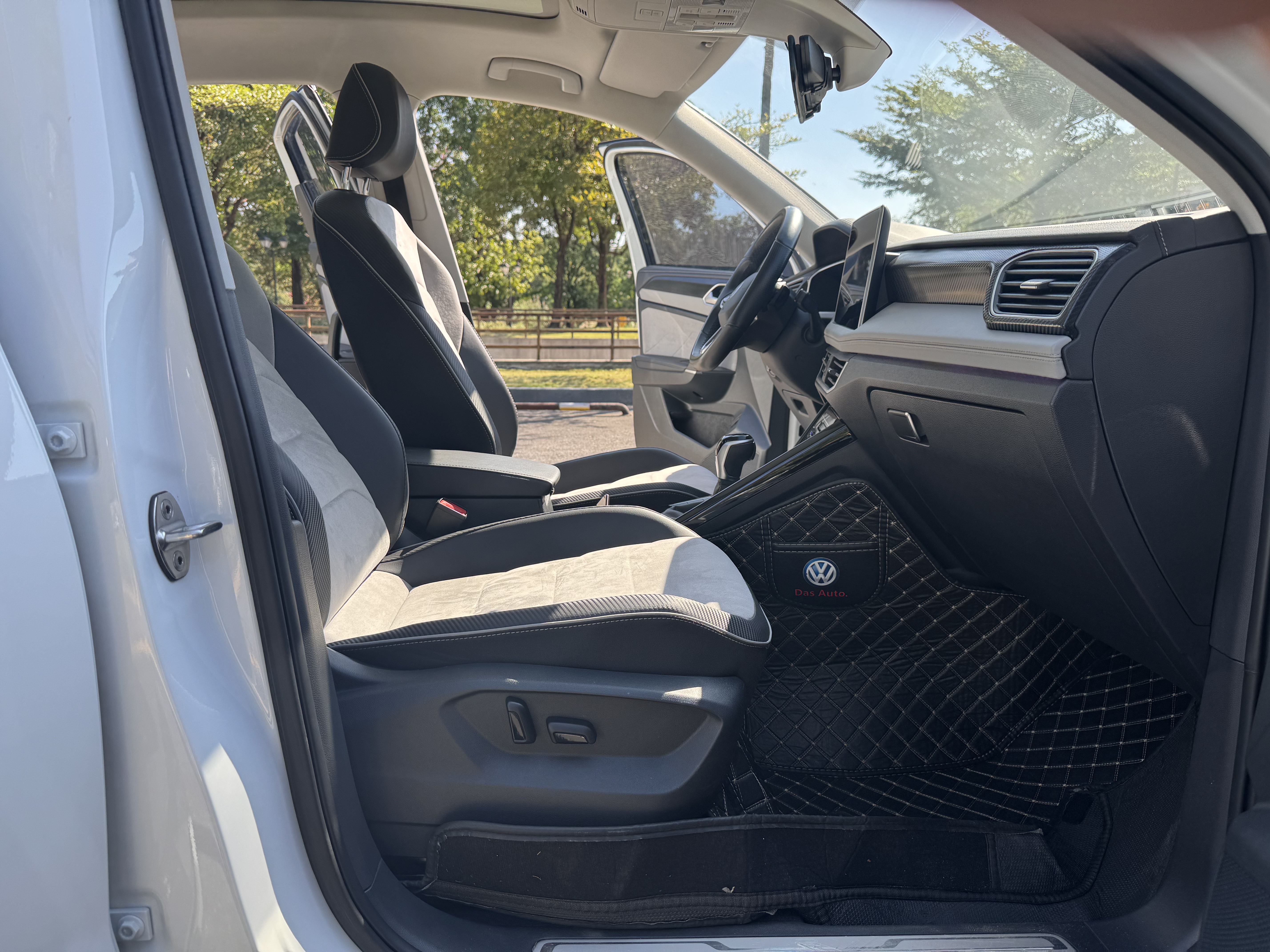 Volkswagen Tayron X 2023 car image #13