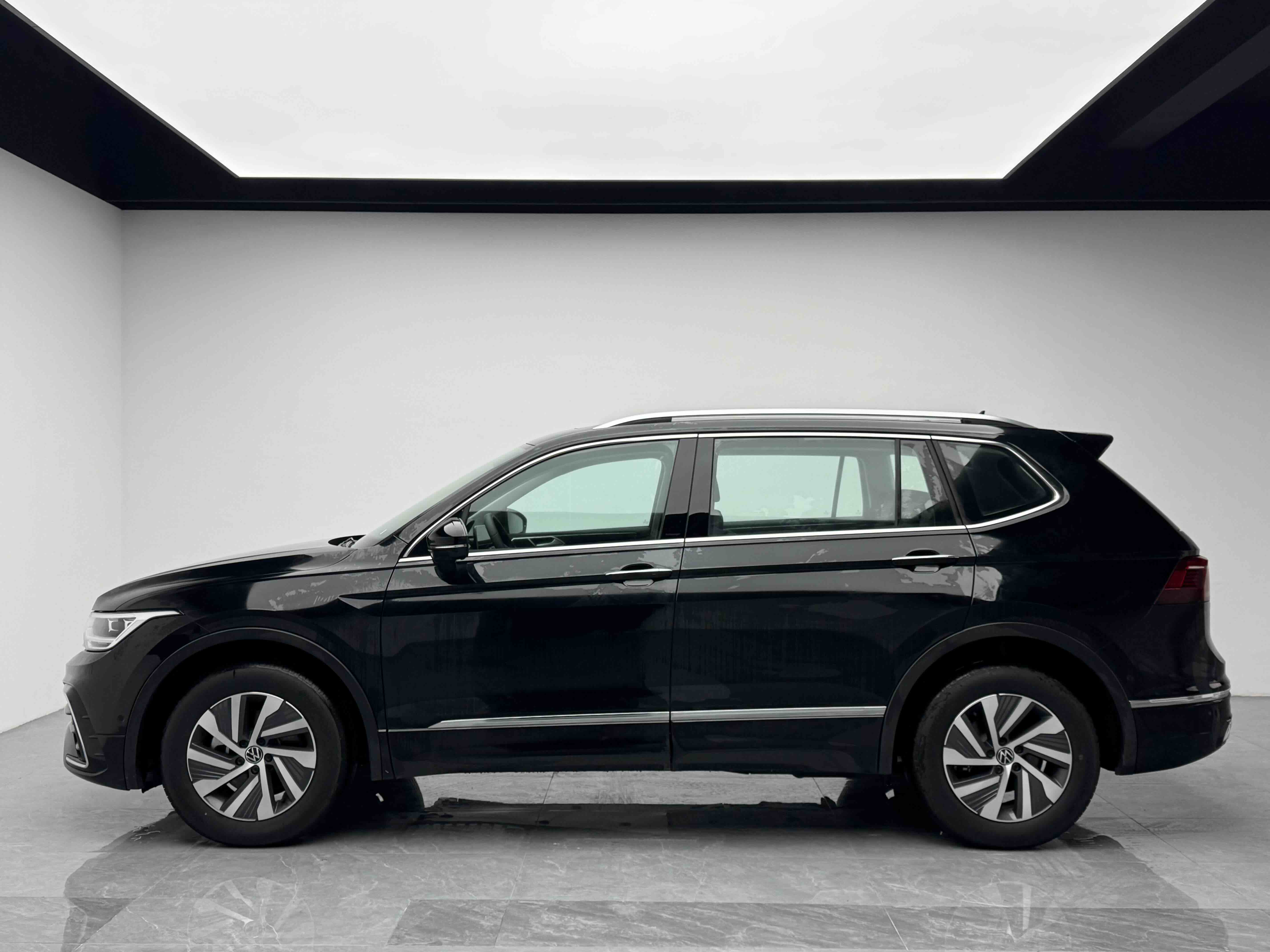 Volkswagen Tiguan L New Energy 2025 car image #13