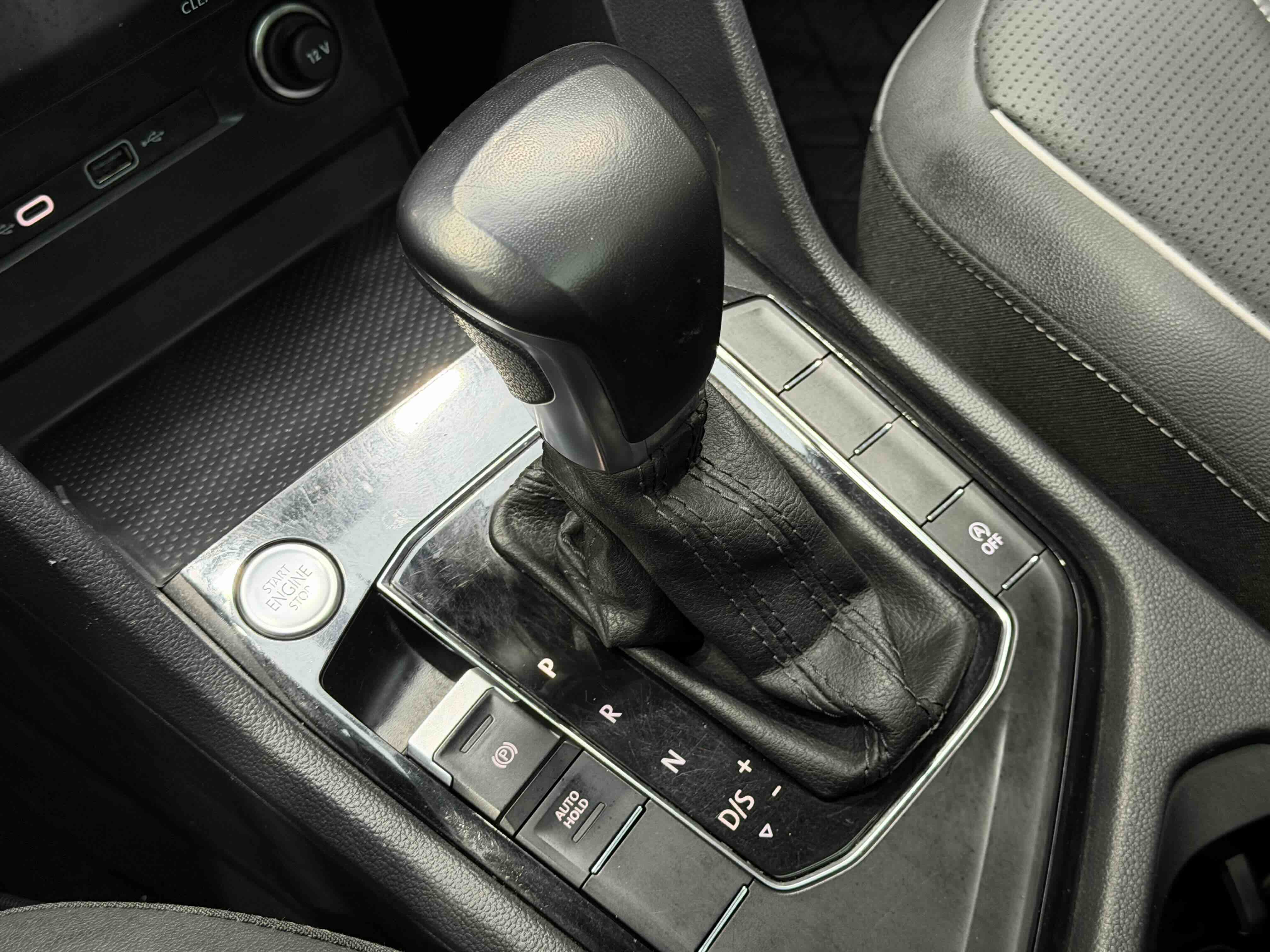 Volkswagen Tiguan L 2023 #13 Volkswagen Tiguan L 2023 car image #13
