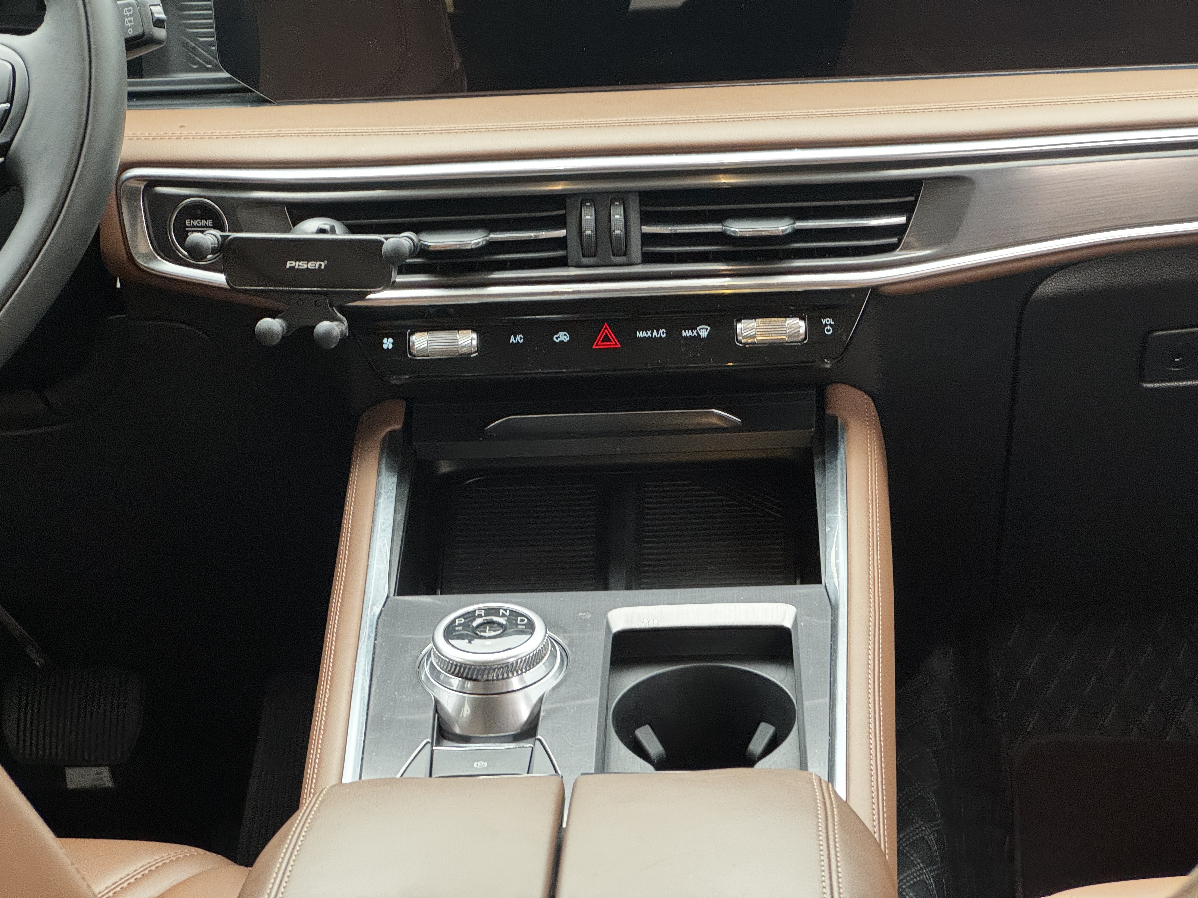 Ford Explorer 2024 صورة سيارة #13