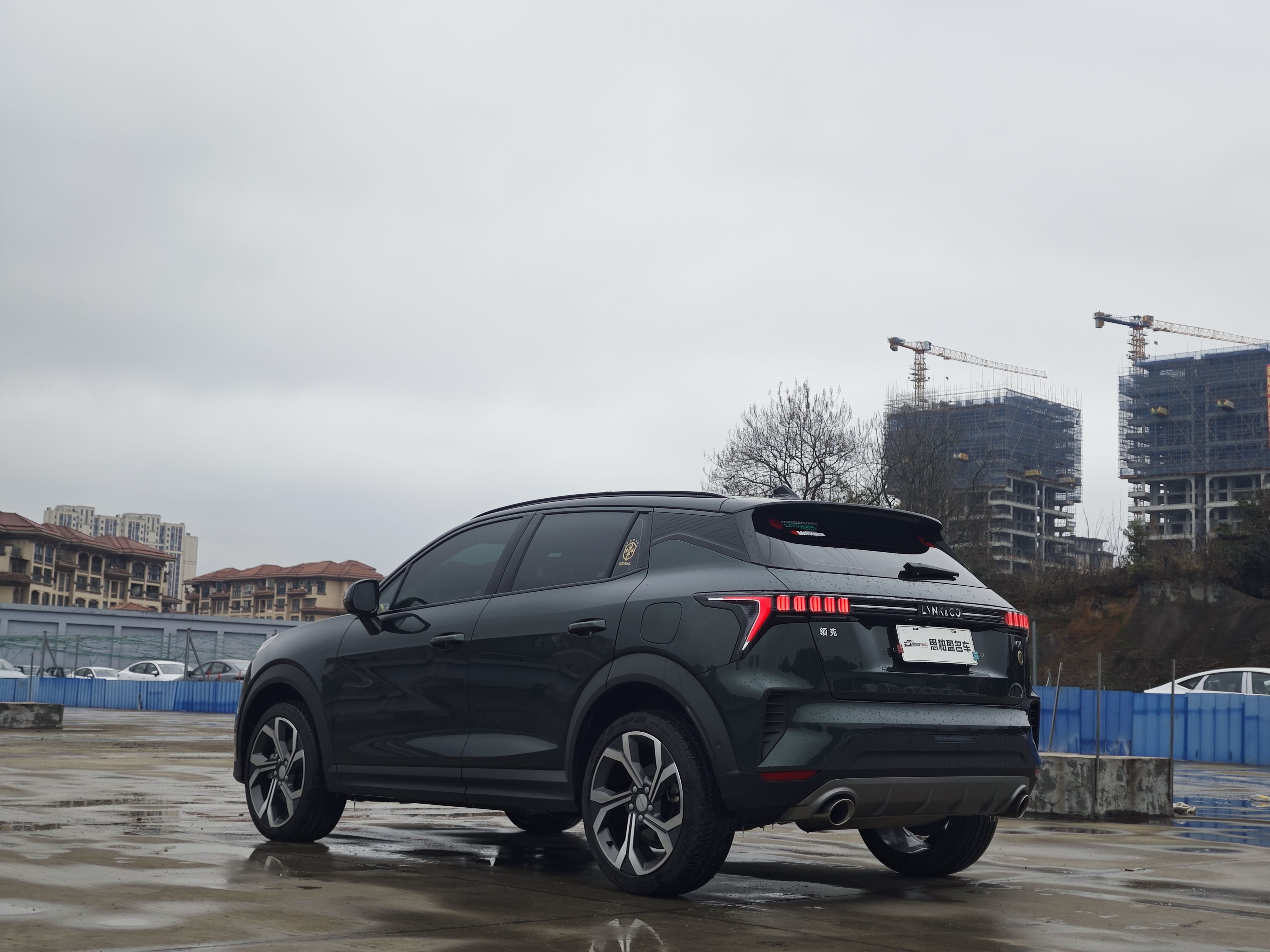 Lynk & Co 06 2023 #13 Lynk & Co 06 2023 car image #13