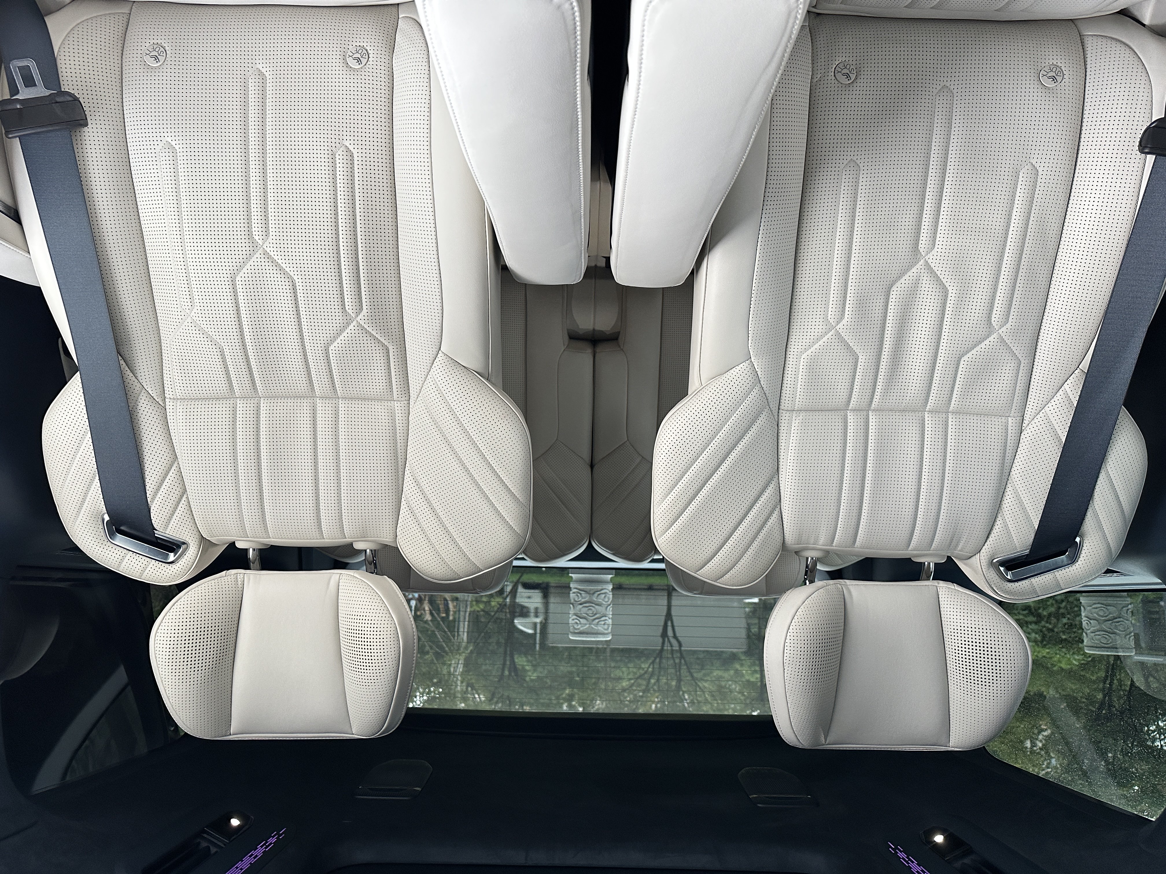 极氪 极氪009 2023 汽车图片 #13