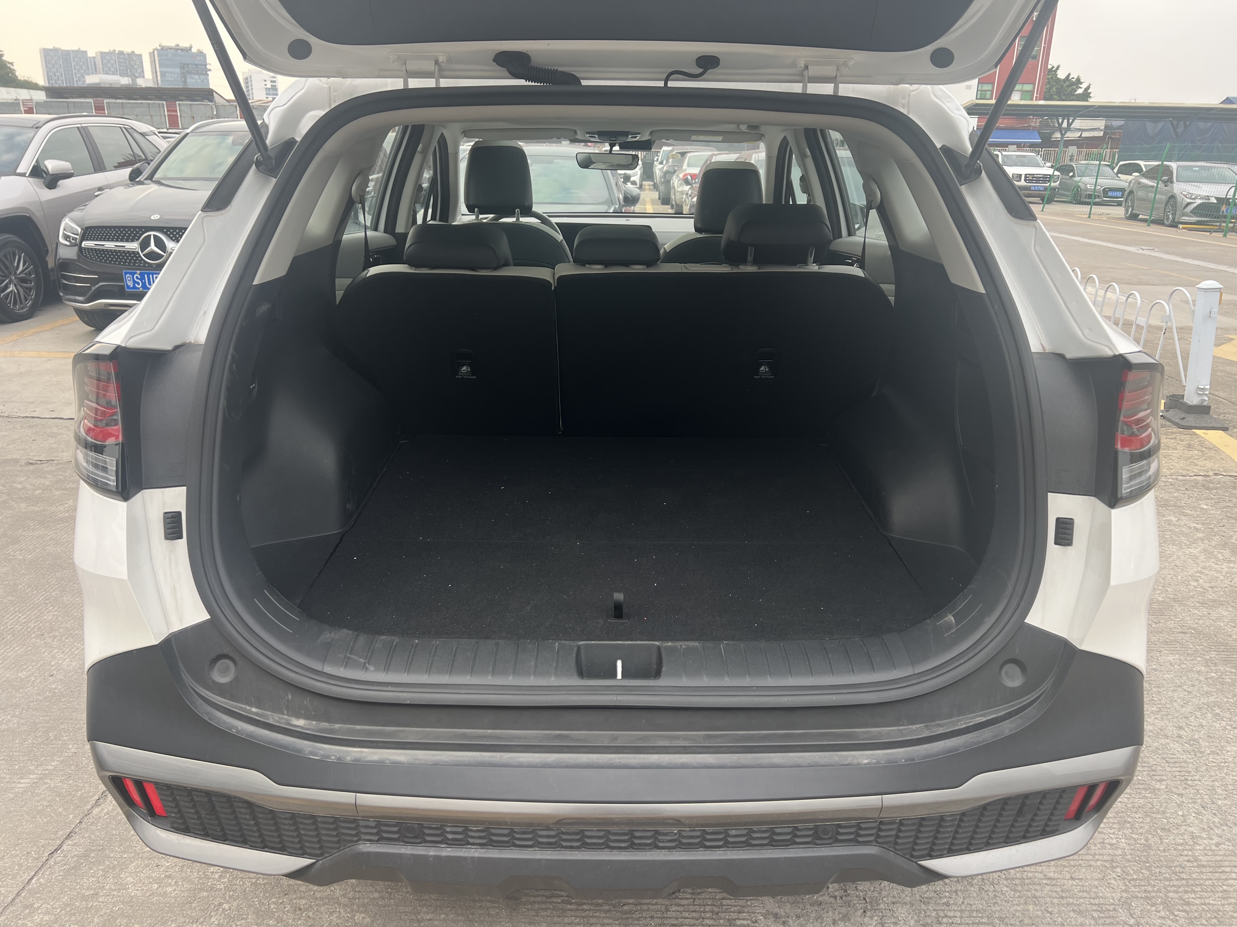 起亚 狮铂拓界 2025 汽车图片 #13