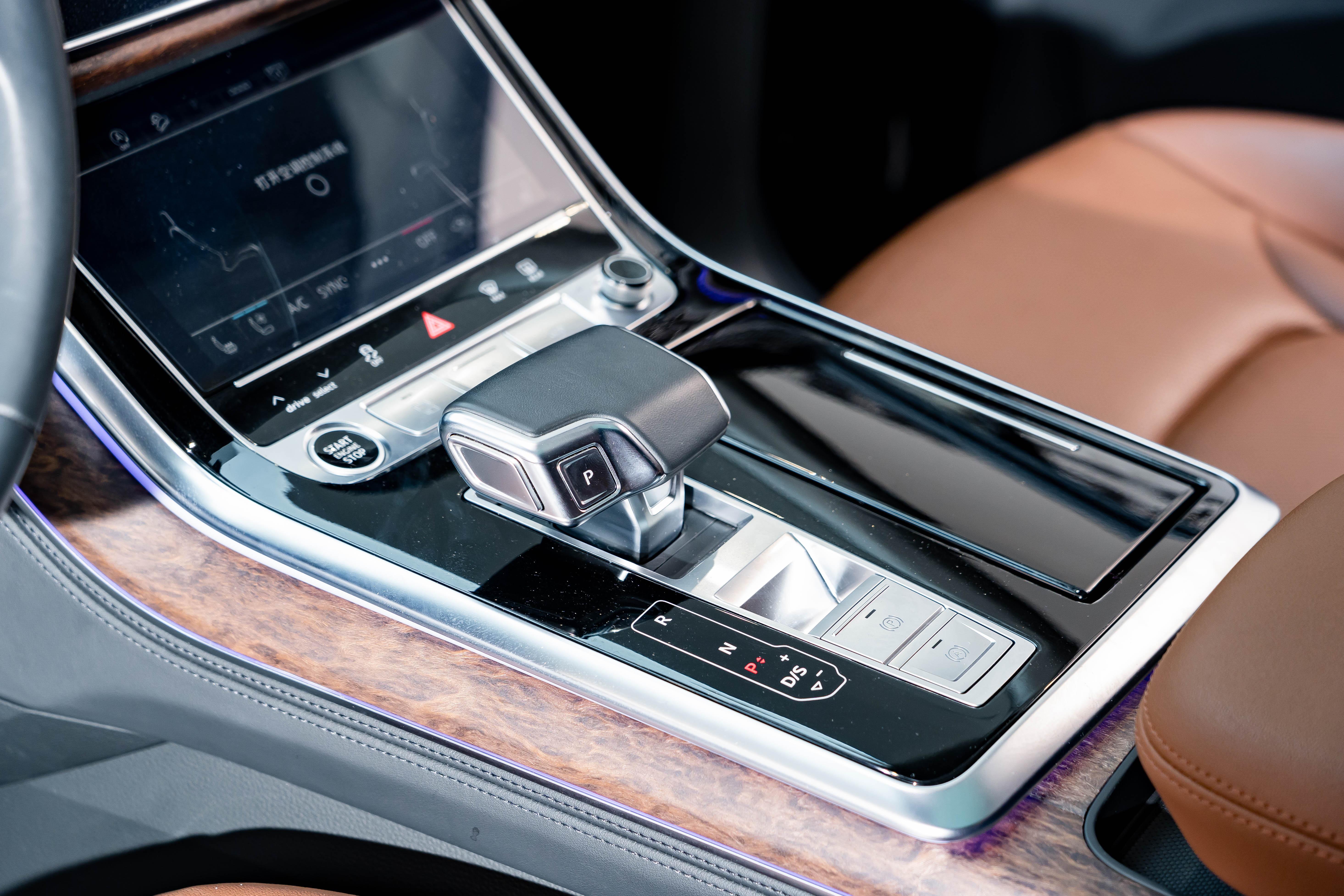 Audi Q7 2023 #13 Audi Q7 2023 car image #13