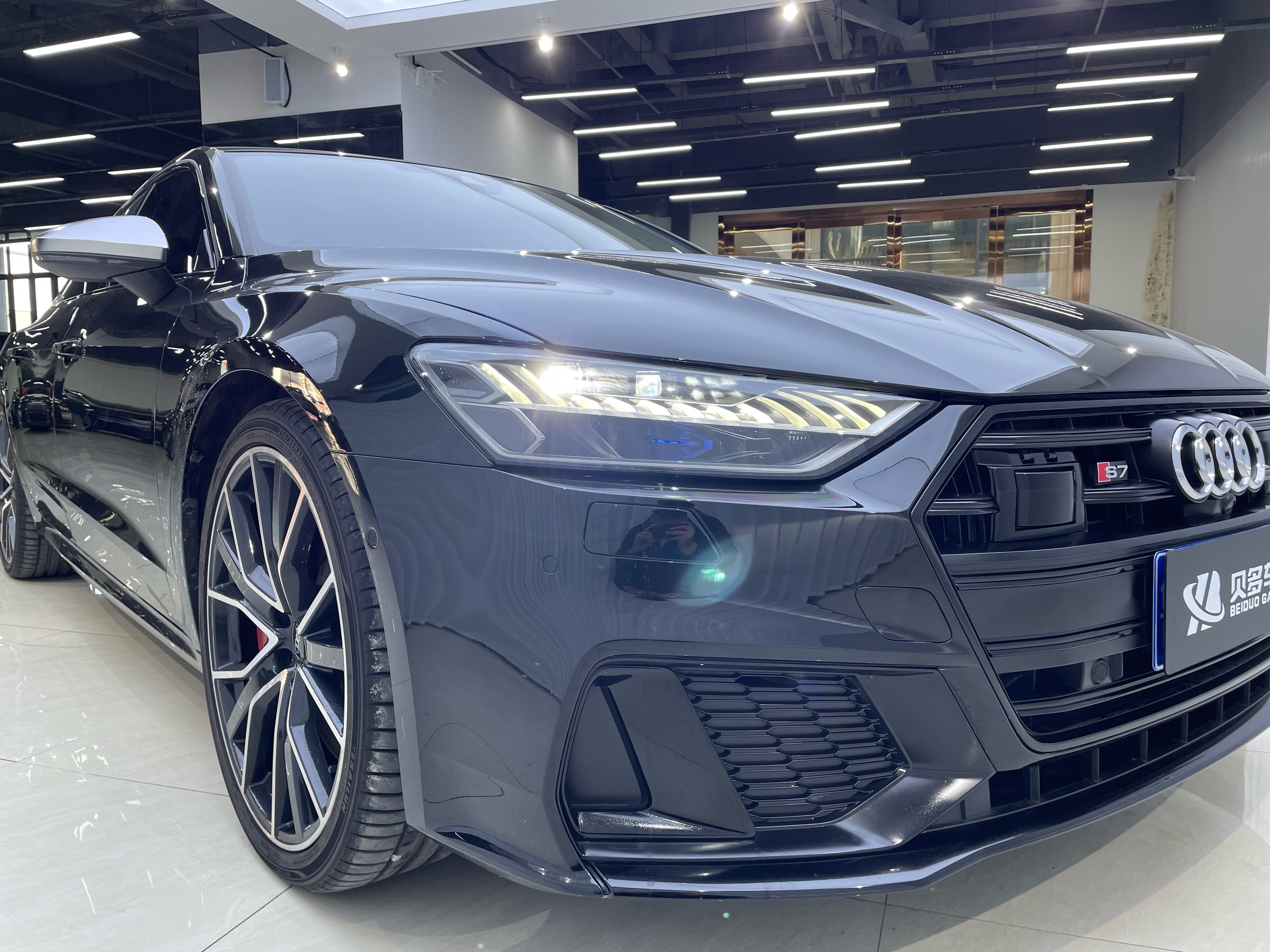 Audi S7 2023 car image #13