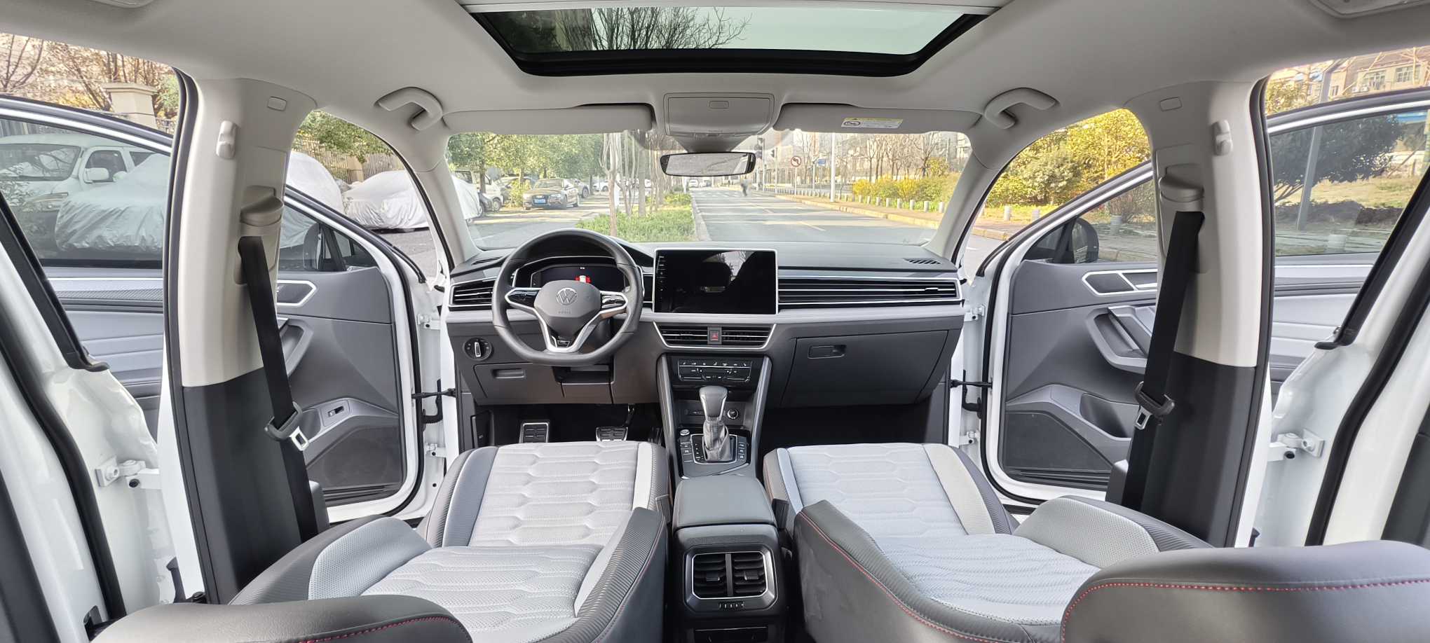 Volkswagen Tiguan X 2024 car image #13