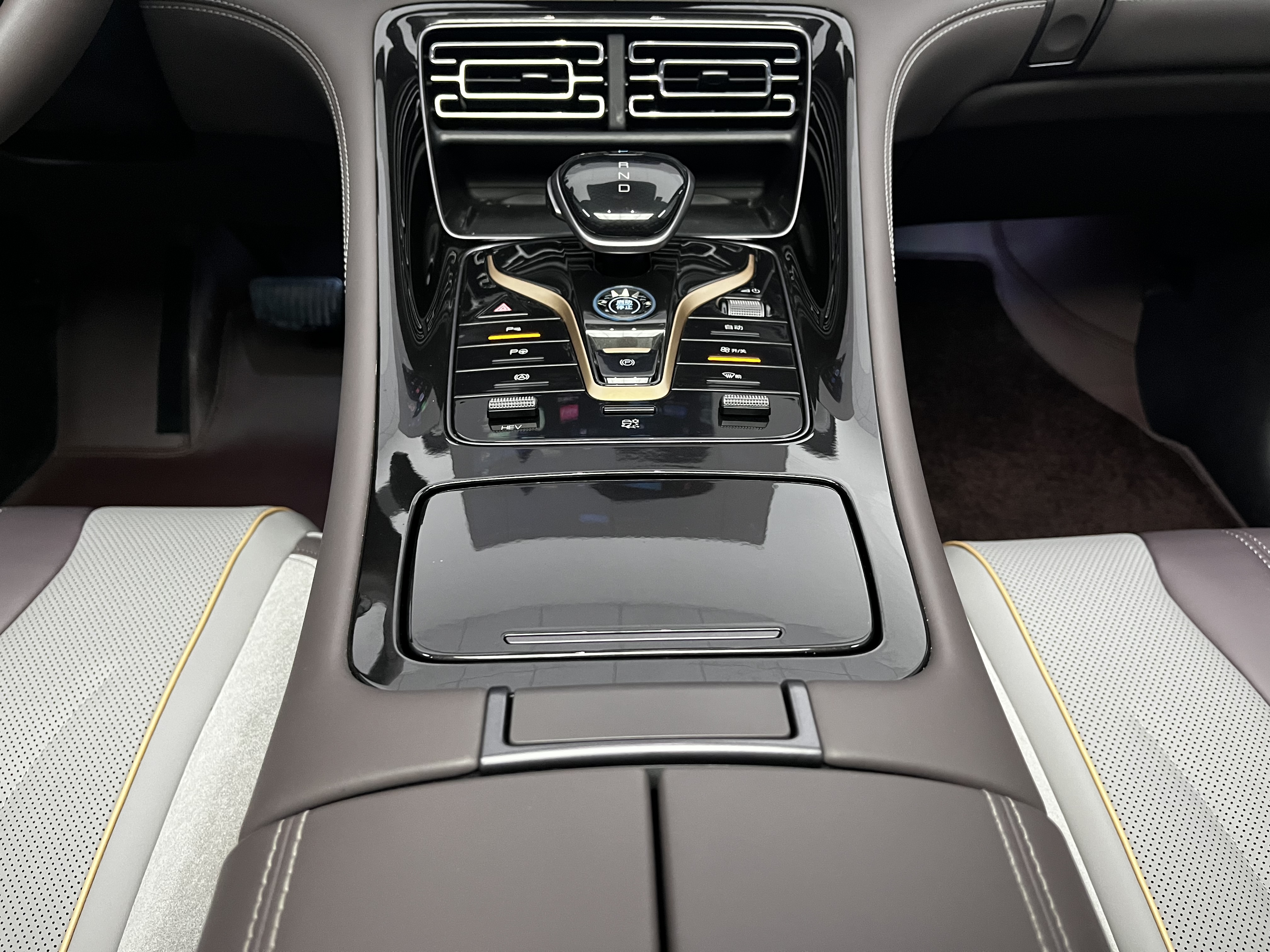 BYD Frigate 07 2023 #13 BYD Frigate 07 2023 car image #13