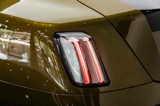 Rolls-Royce Spectre 2025 immagine di auto #13