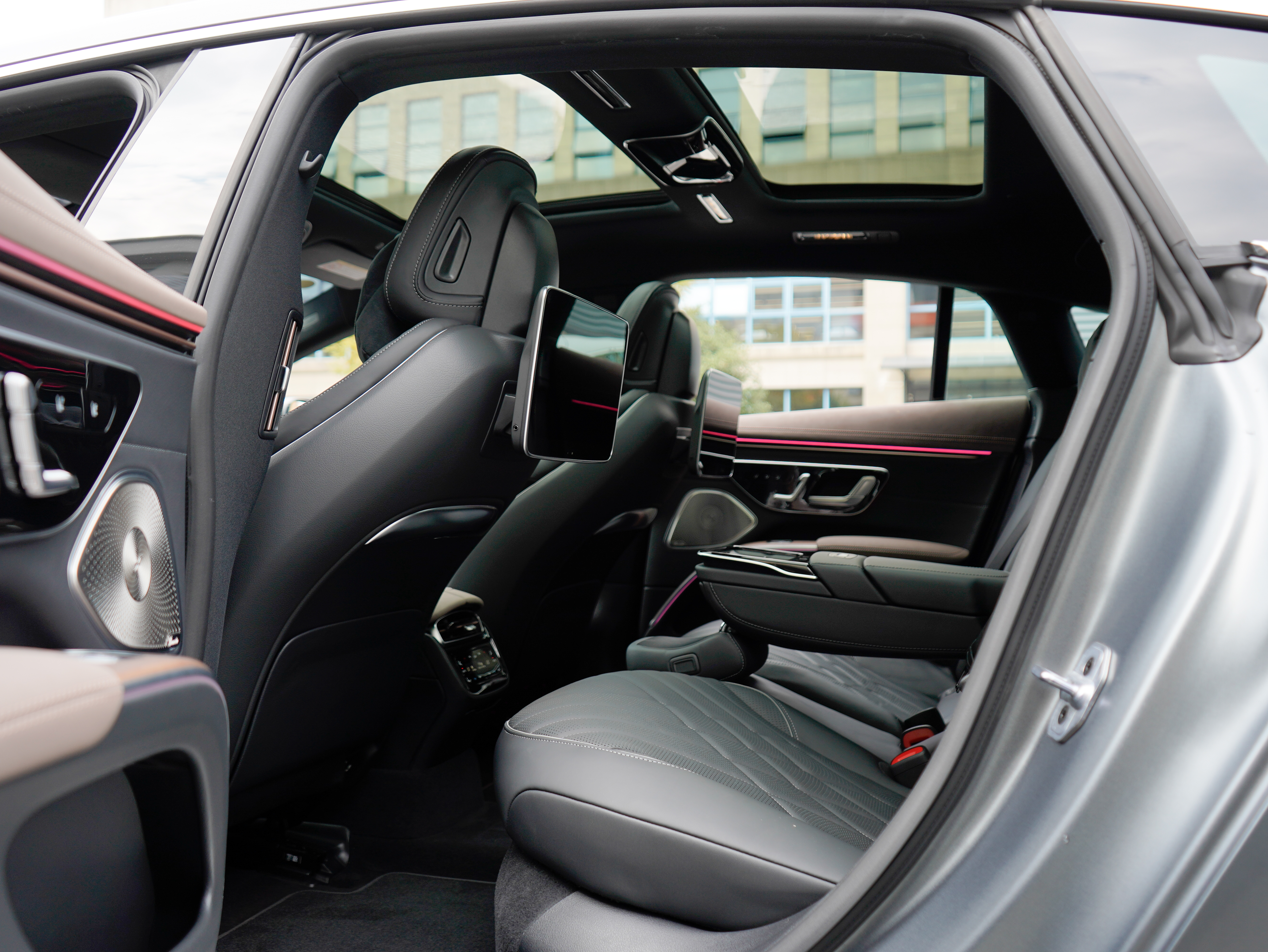 Mercedes-Benz EQS Class 2024 car image #13