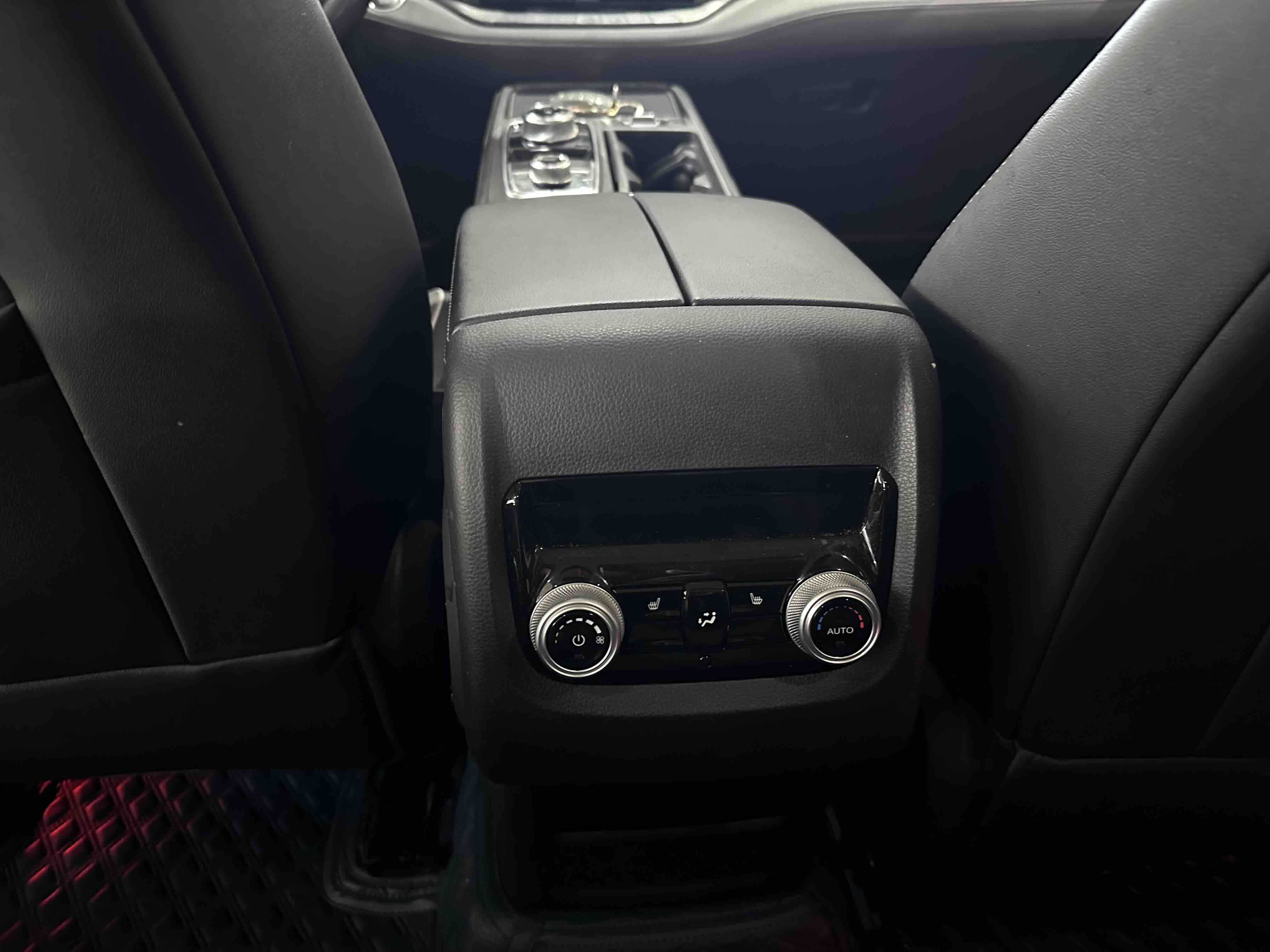 Ford Equator 2023 car image #13