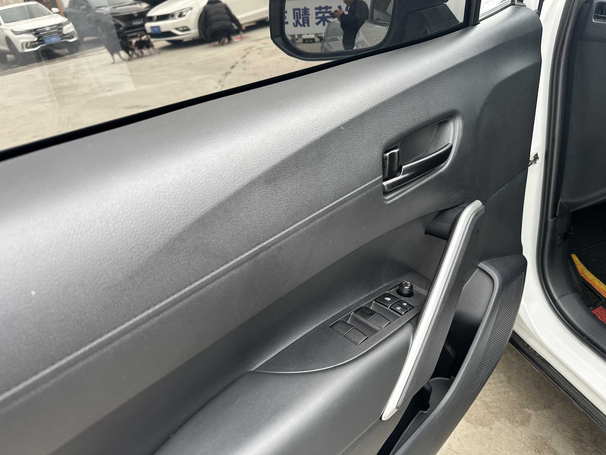 Toyota Frontlander 2023 car image #13