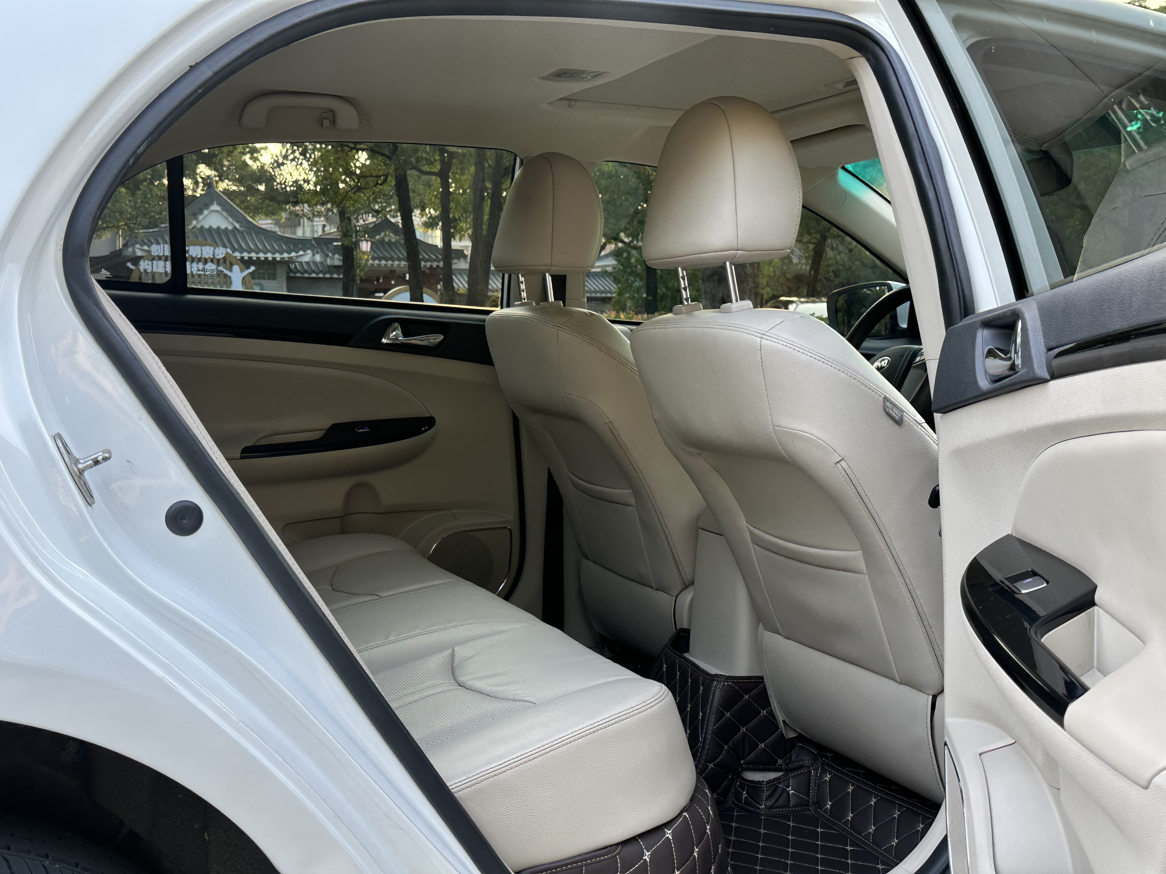 BYD G5 2017 #13 BYD G5 2017 car image #13