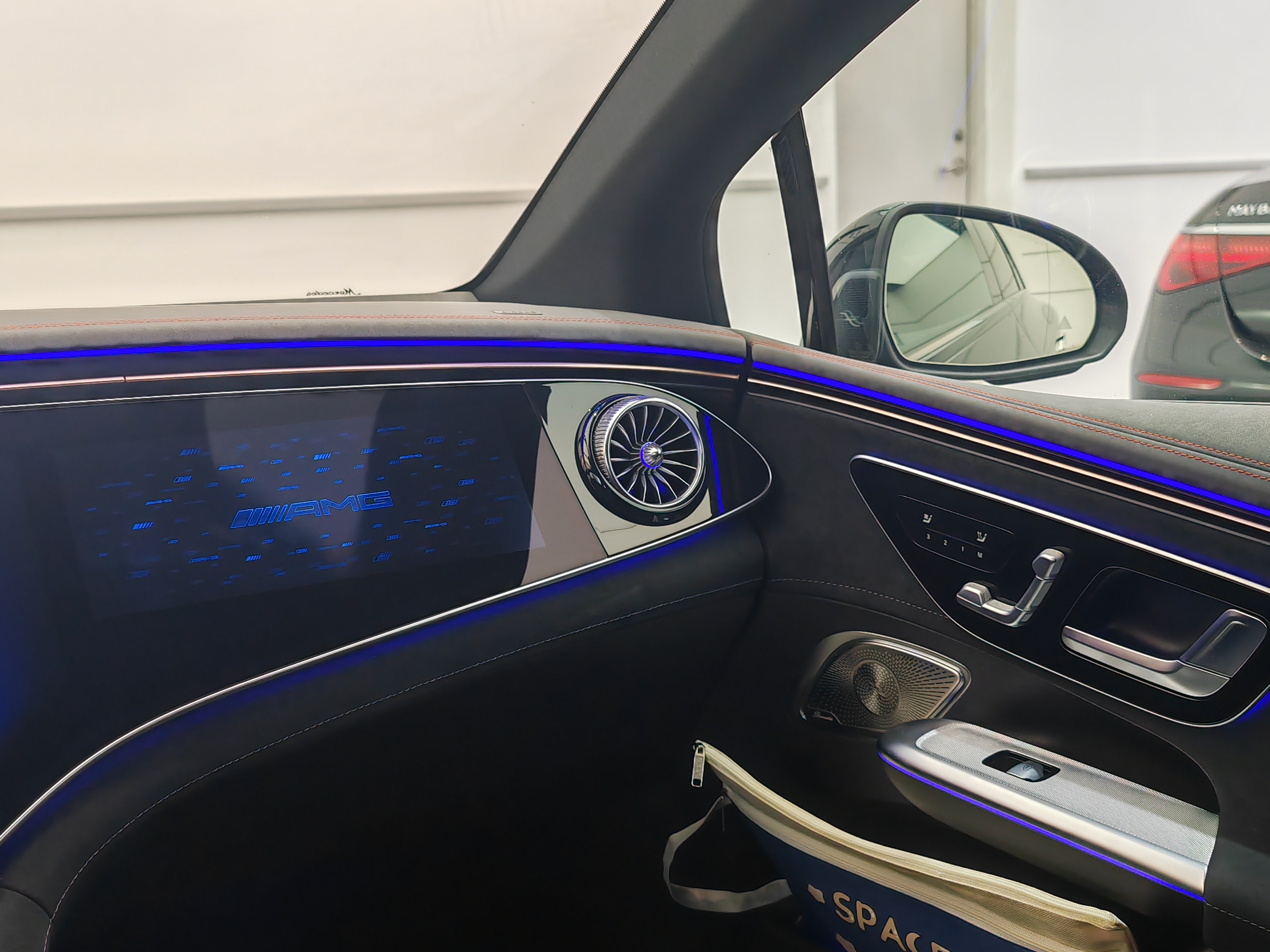 Mercedes-Benz 2023 #13 Mercedes-Benz 2023 car image #13