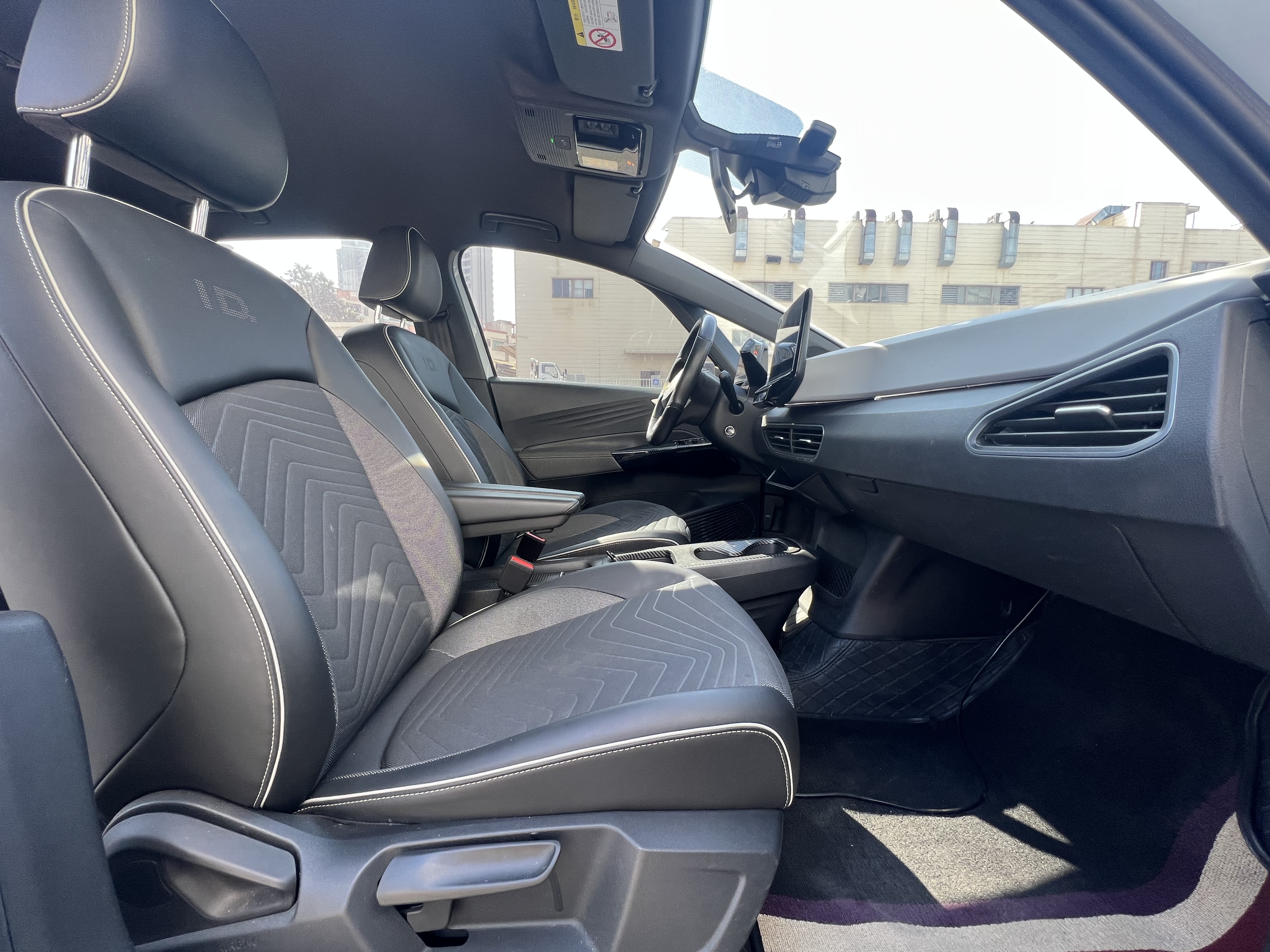 Volkswagen ID.3 2024 car image #13