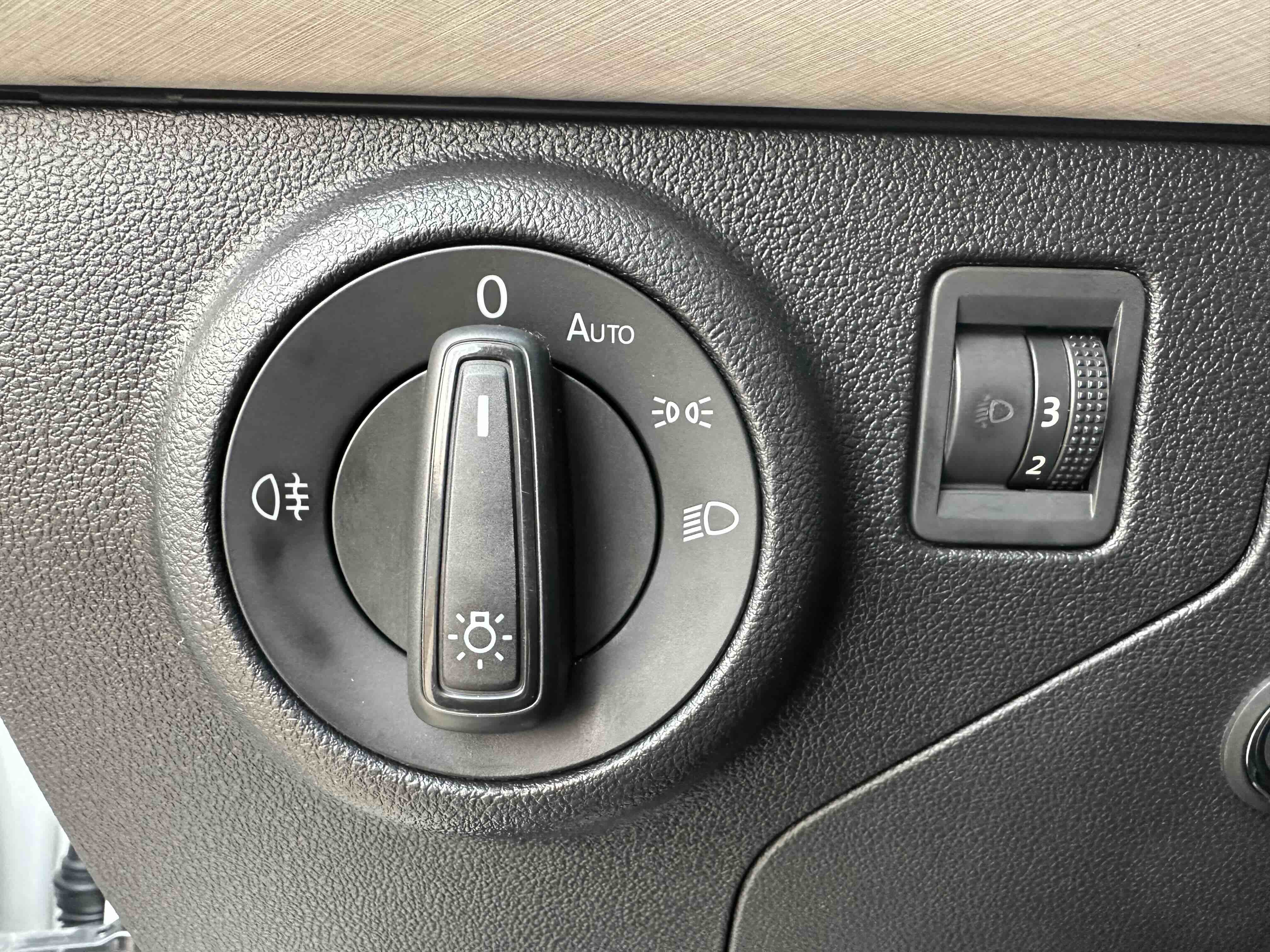 VS5 2022 car image #13