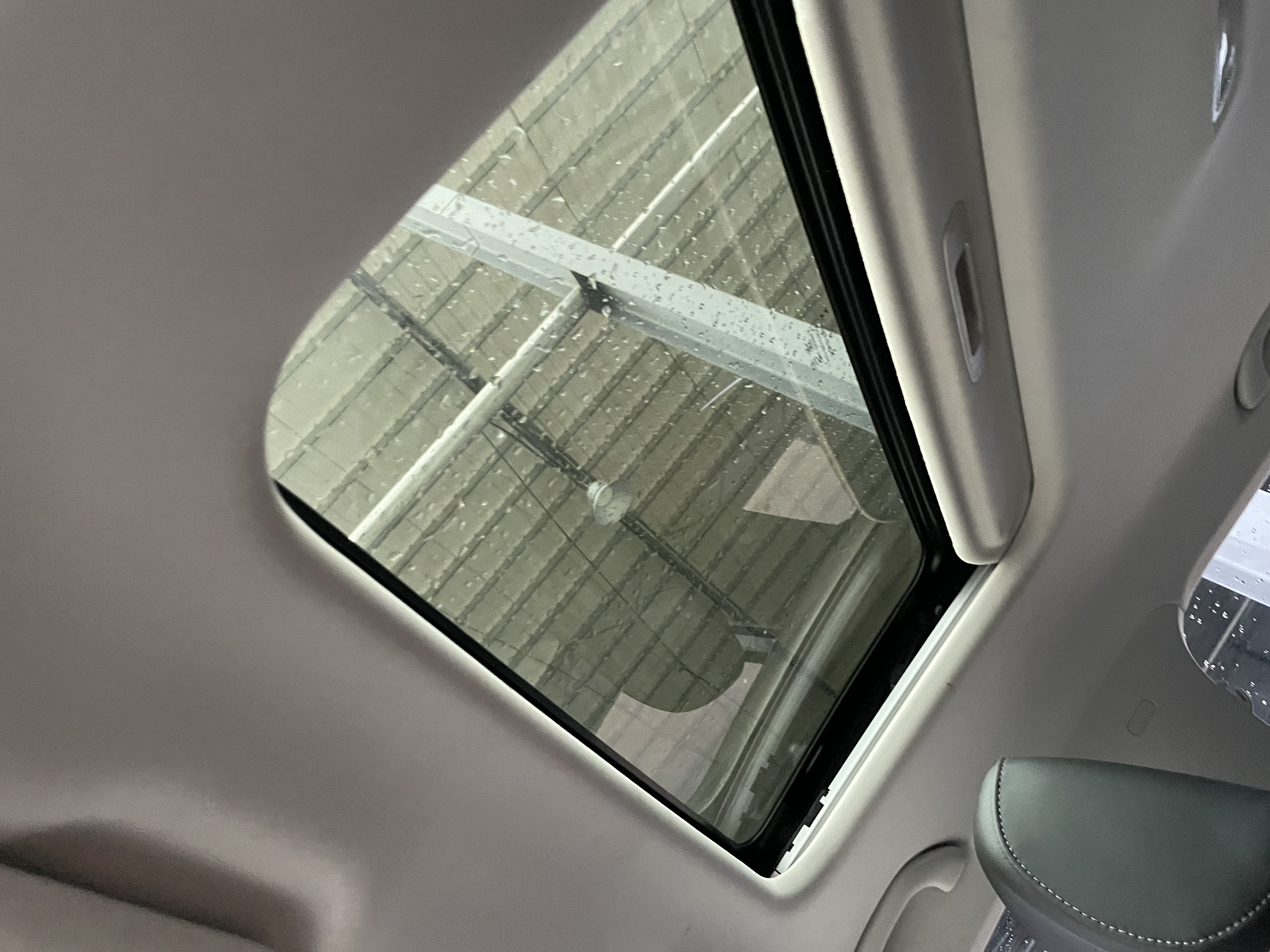 VS5 2024 car image #13