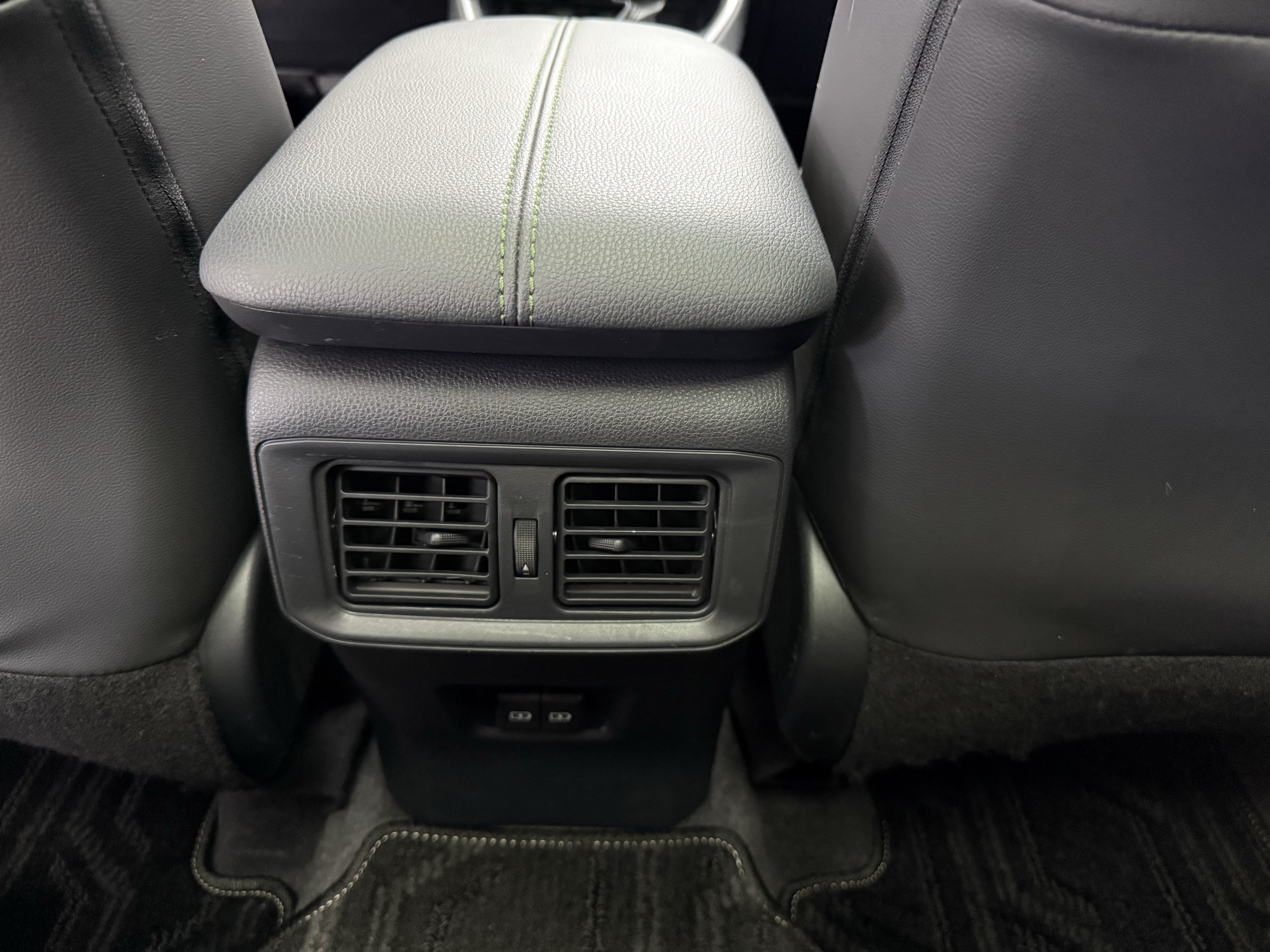 Toyota RAV4 2024 car image #13