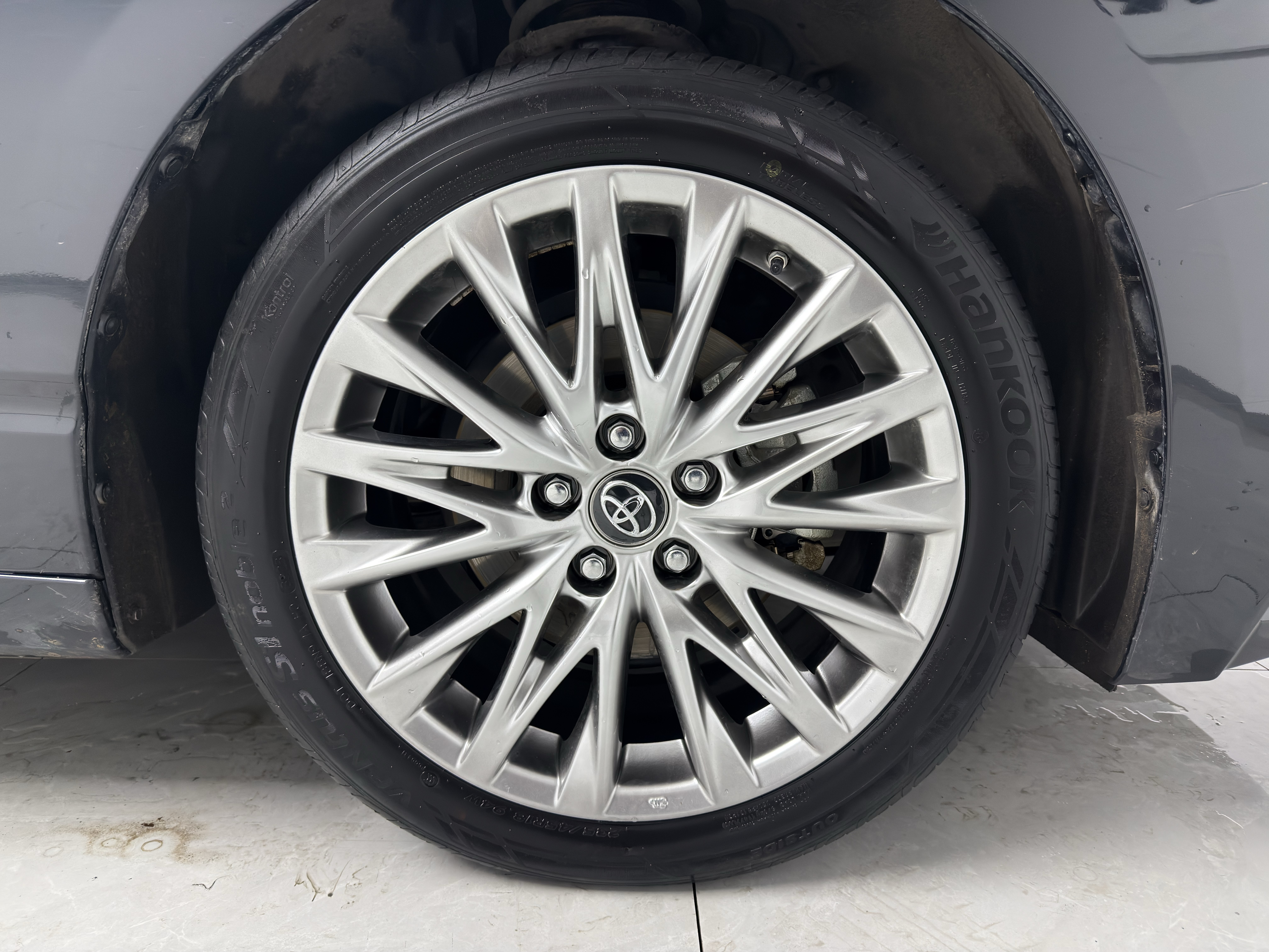 Toyota Avalon 2024 car image #13