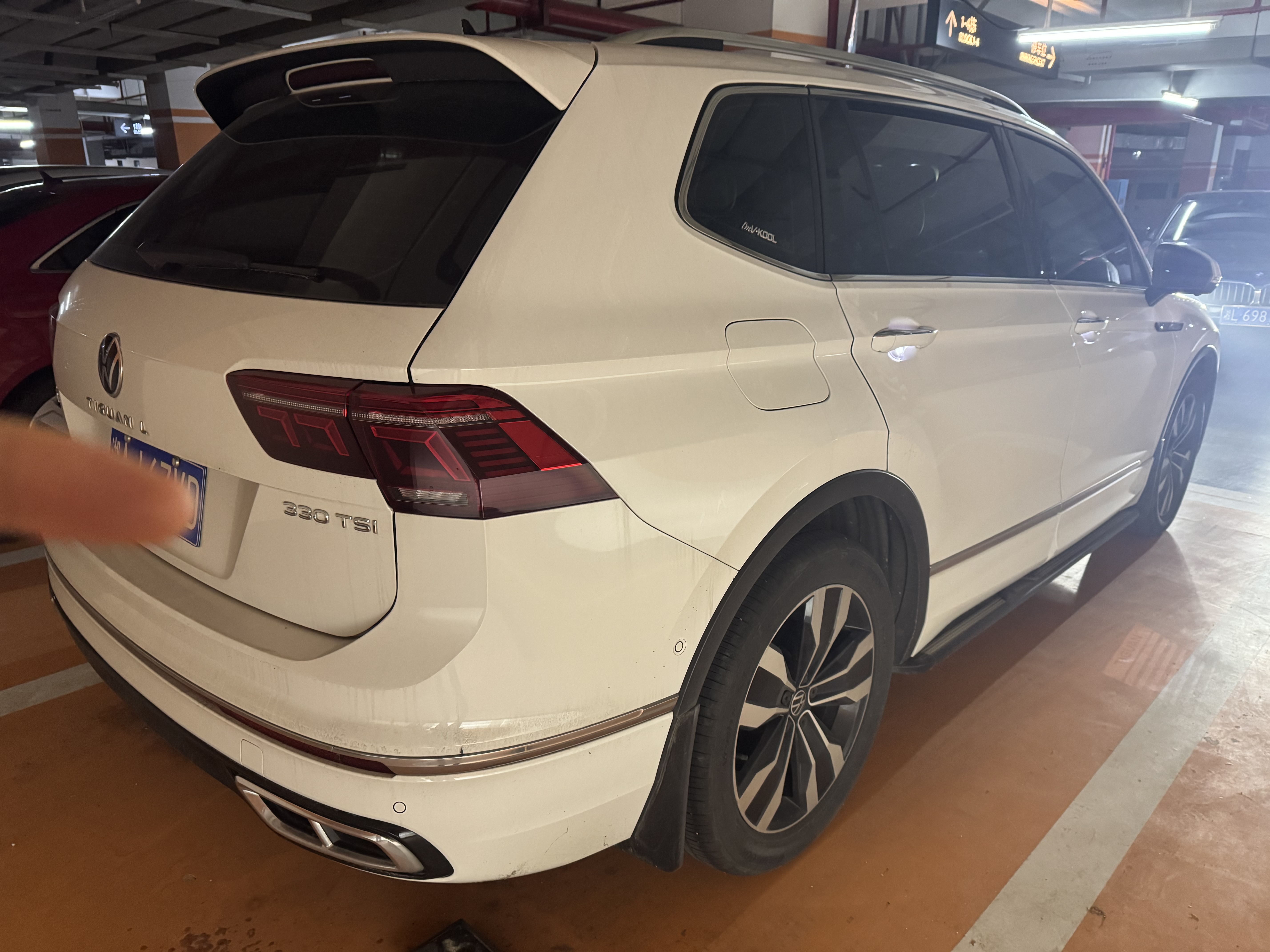 Volkswagen Tiguan L 2023 car image #13