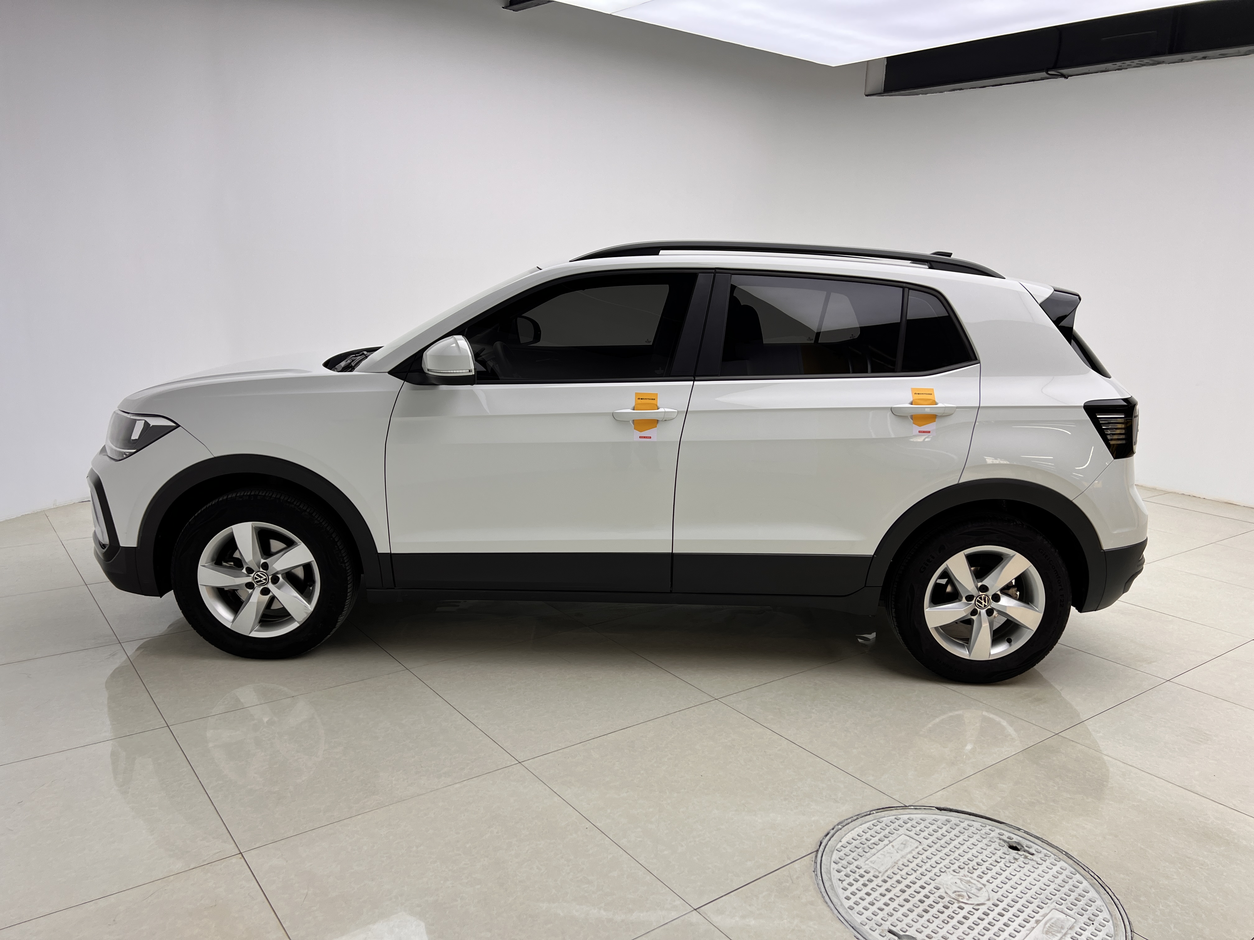 Volkswagen T-Cross 2025 car image #13