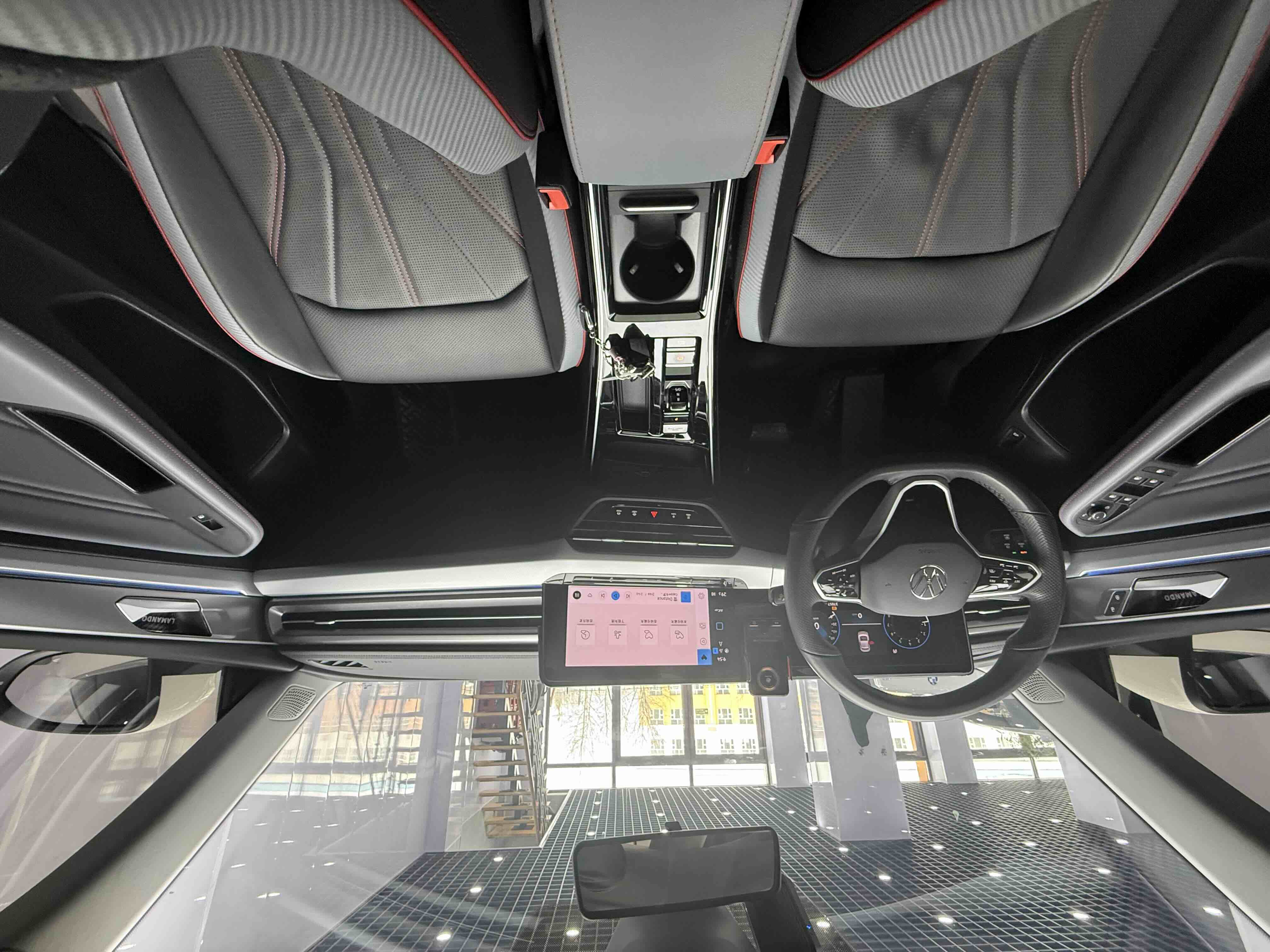 Volkswagen Lamando 2023 car image #13