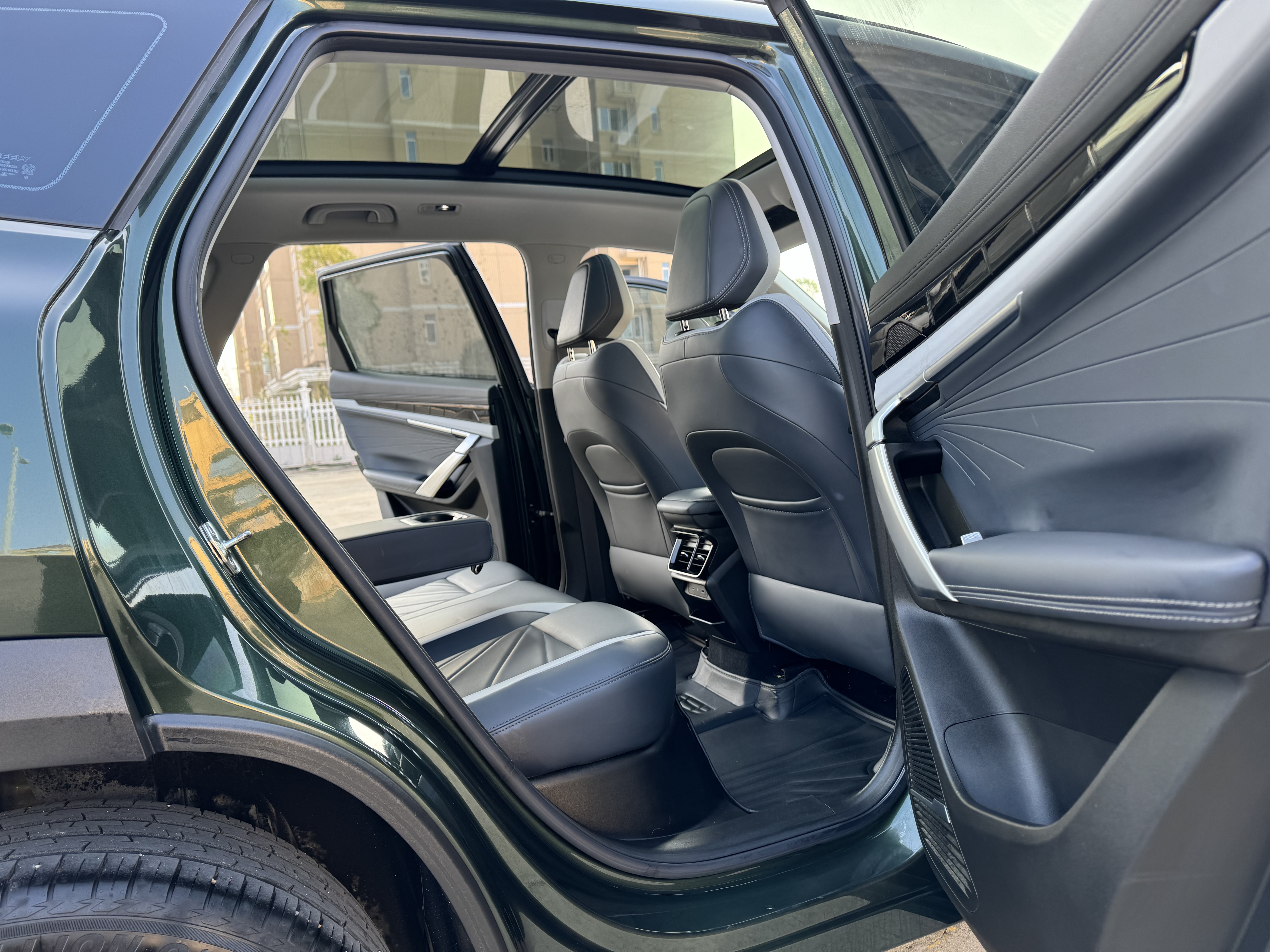 GEELY Boyue L 2024 car image #13