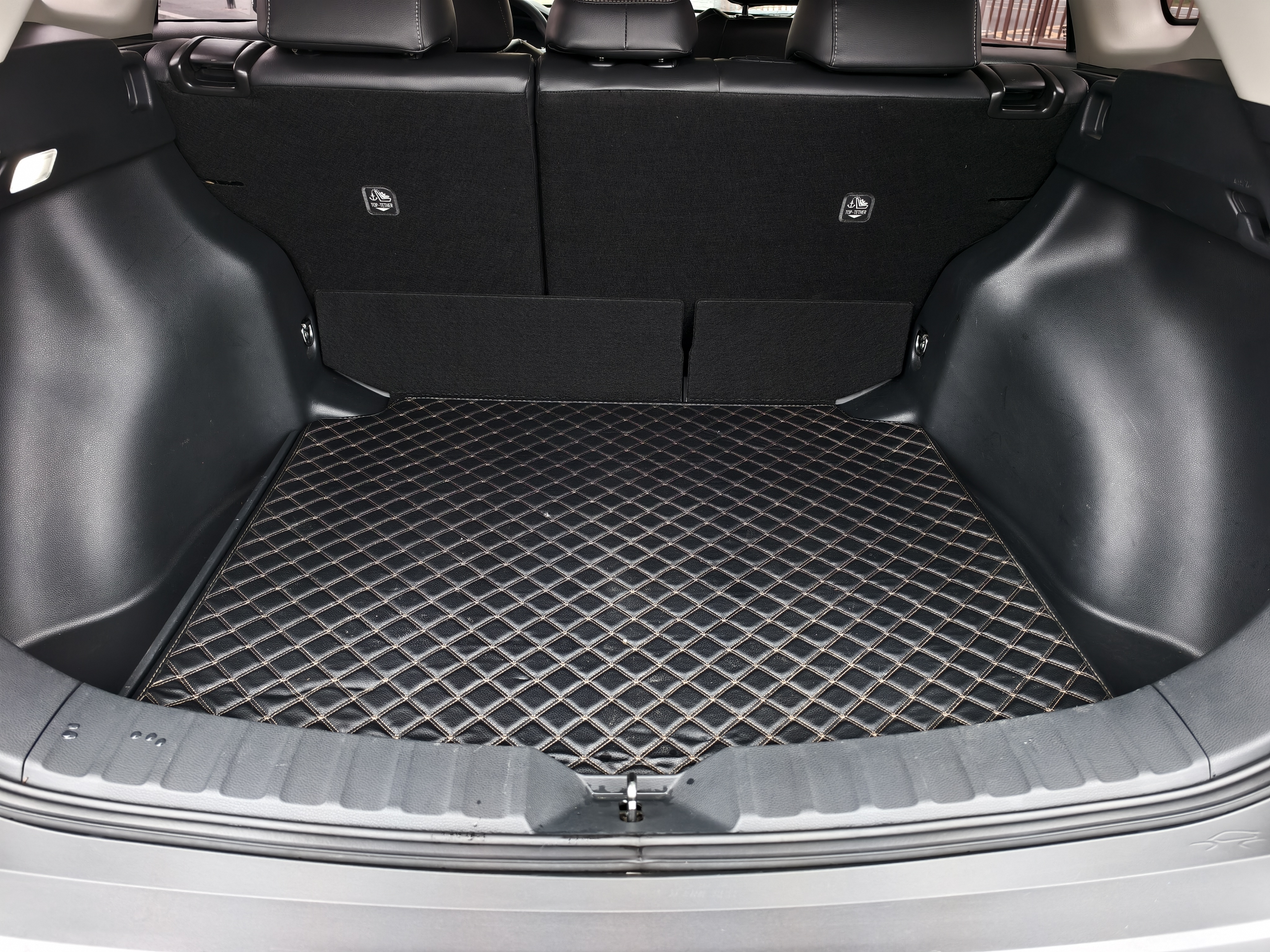 Corolla Cross 2023 car image #13