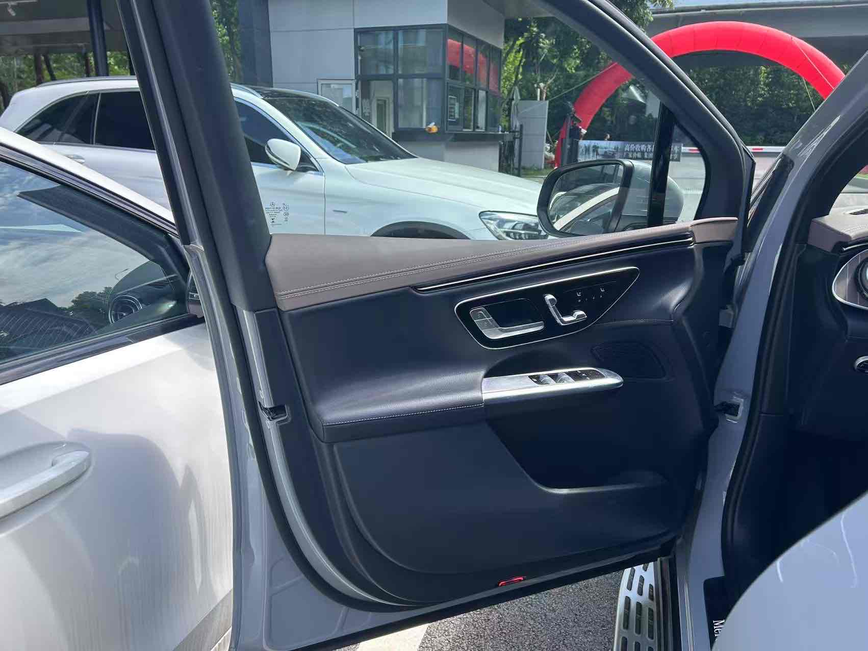 Mercedes-Benz EQE SUV 2023 car image #13