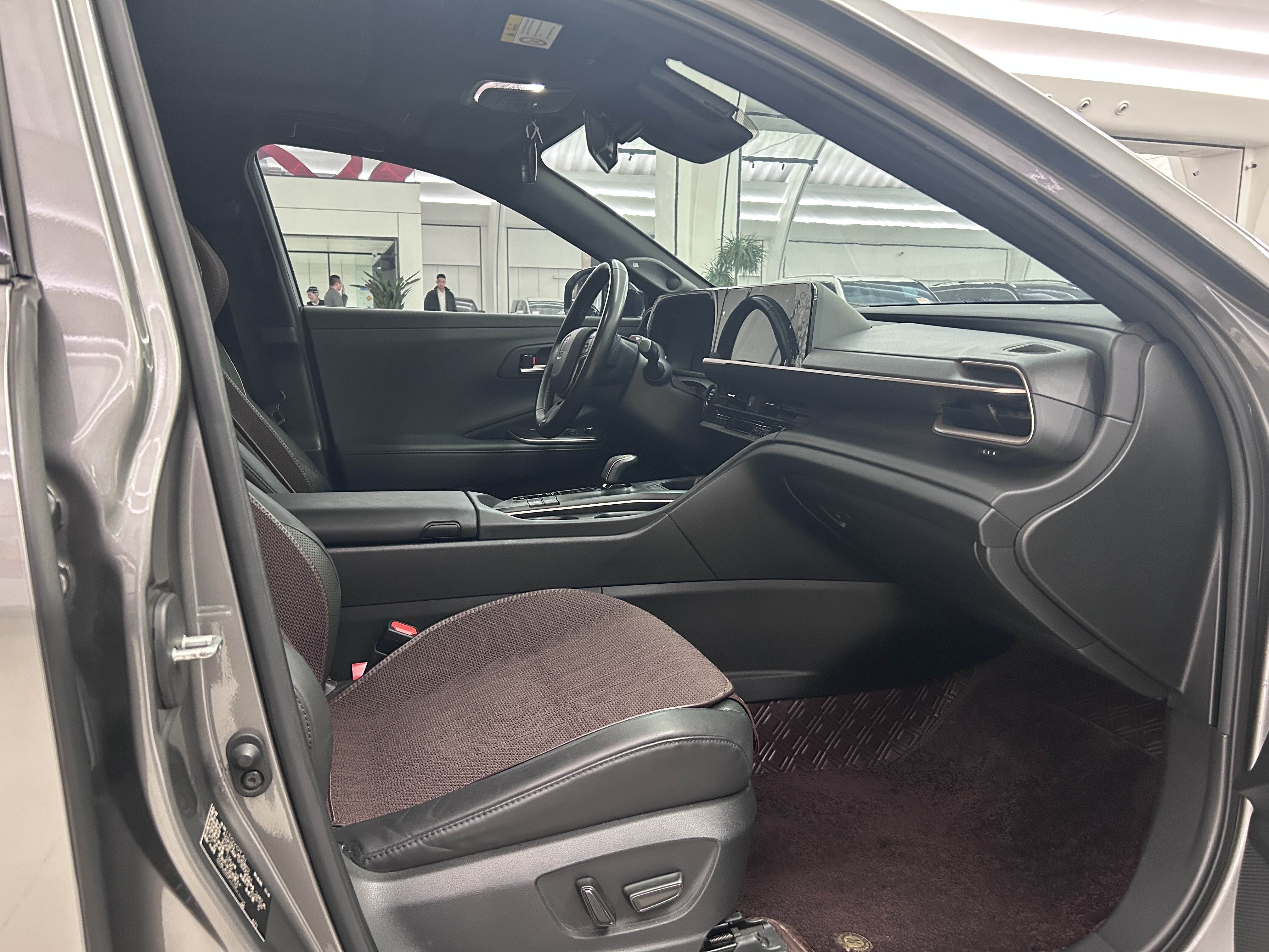 Toyota CrownSportCross 2023 image de voiture #13