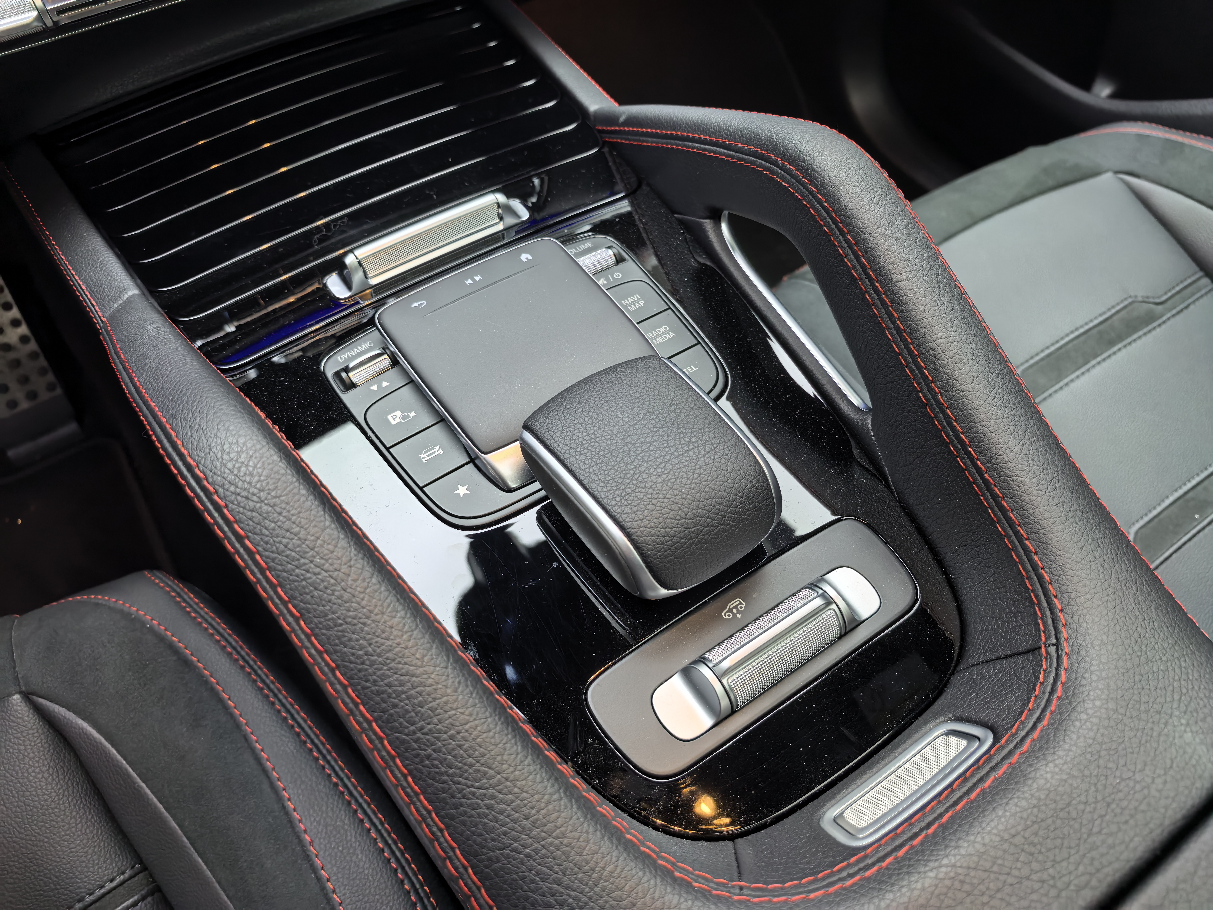 Mercedes-Benz GLE AMG 2024 #13 Mercedes-Benz GLE AMG 2024 car image #13