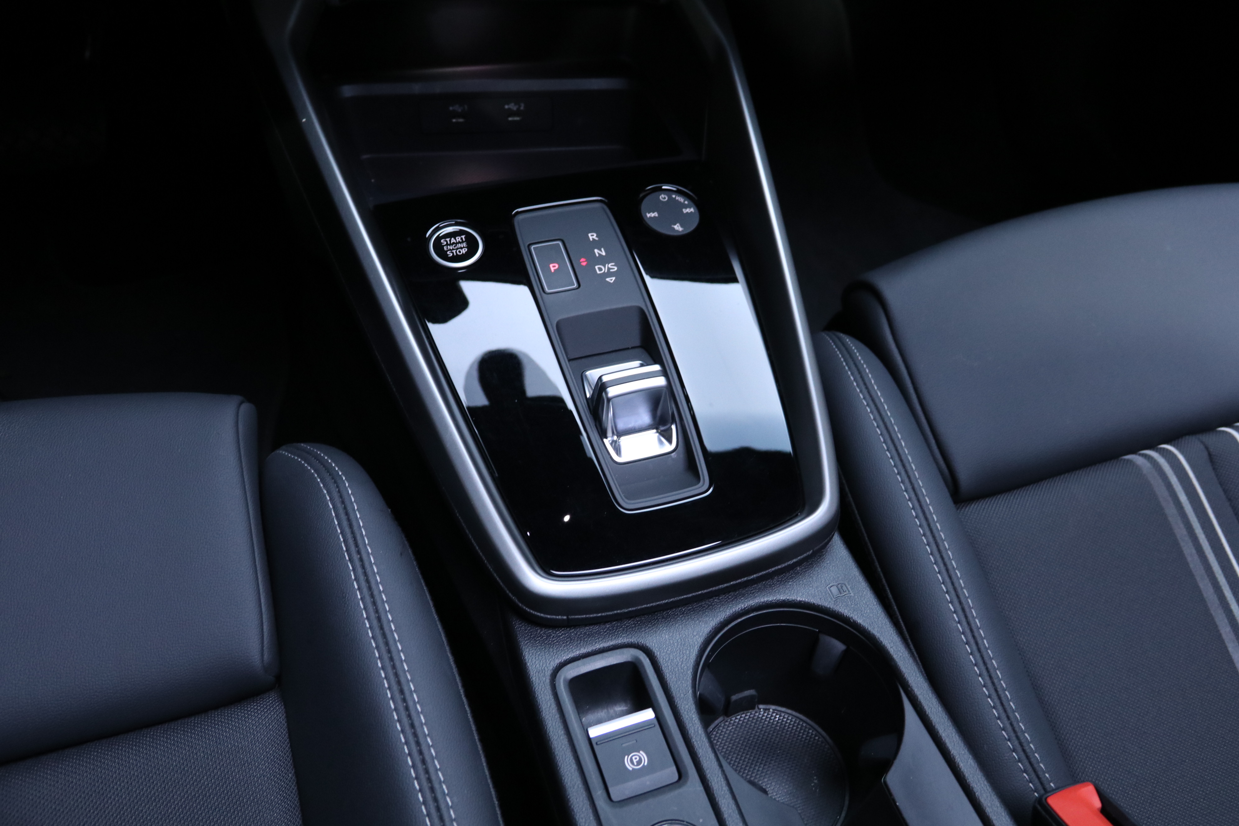 Audi A3 2024 car image #13