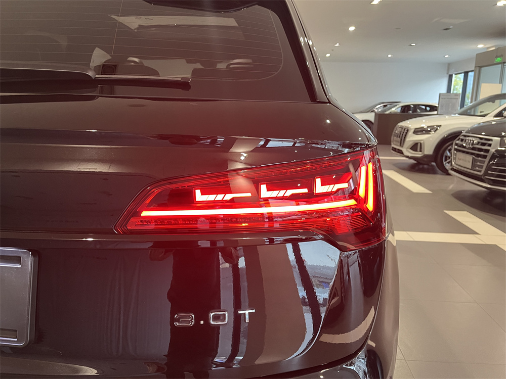 Audi SQ5 2023 immagine di auto #13