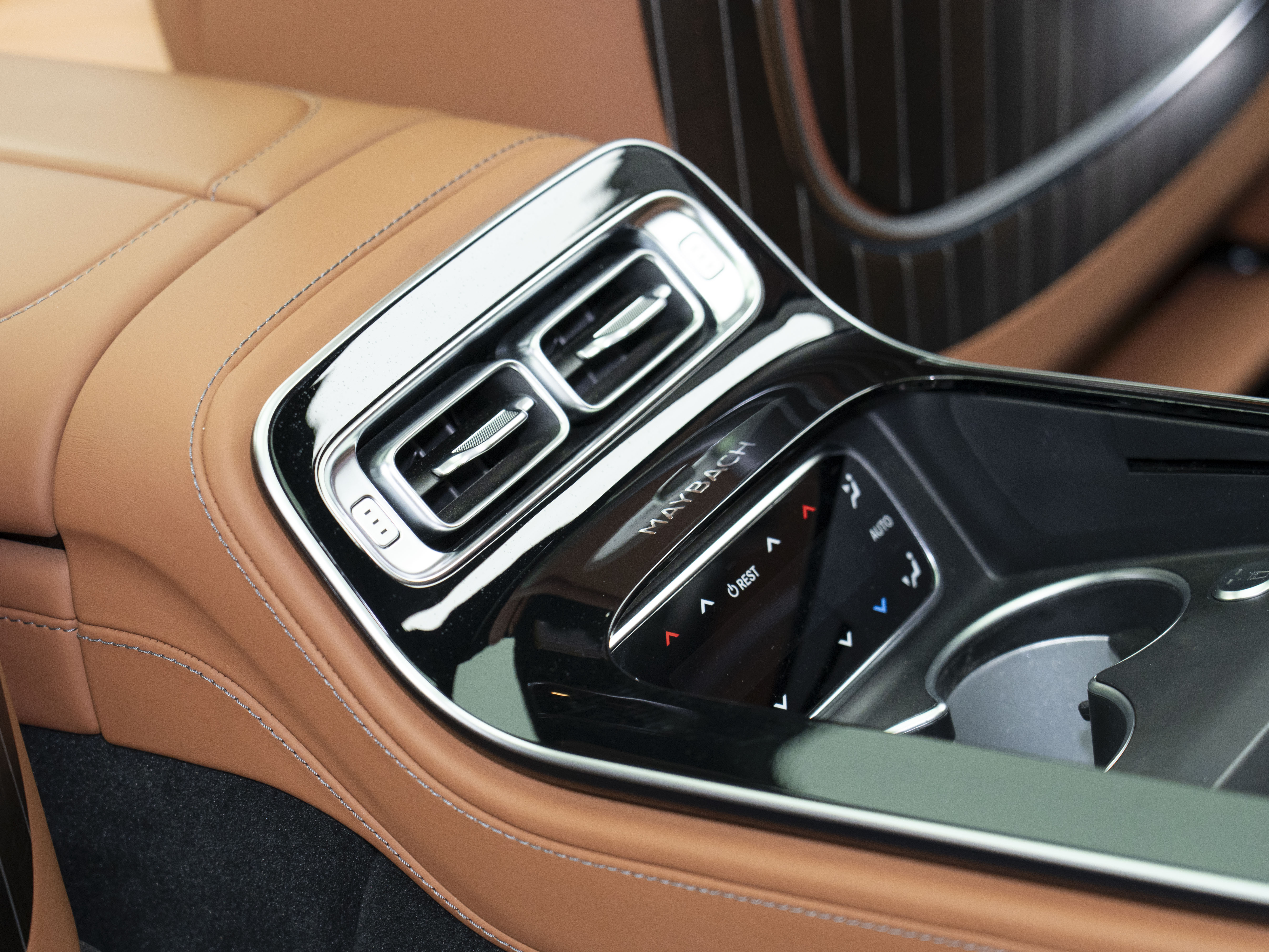 Mercedes-Benz Maybach S Class 2023 car image #13