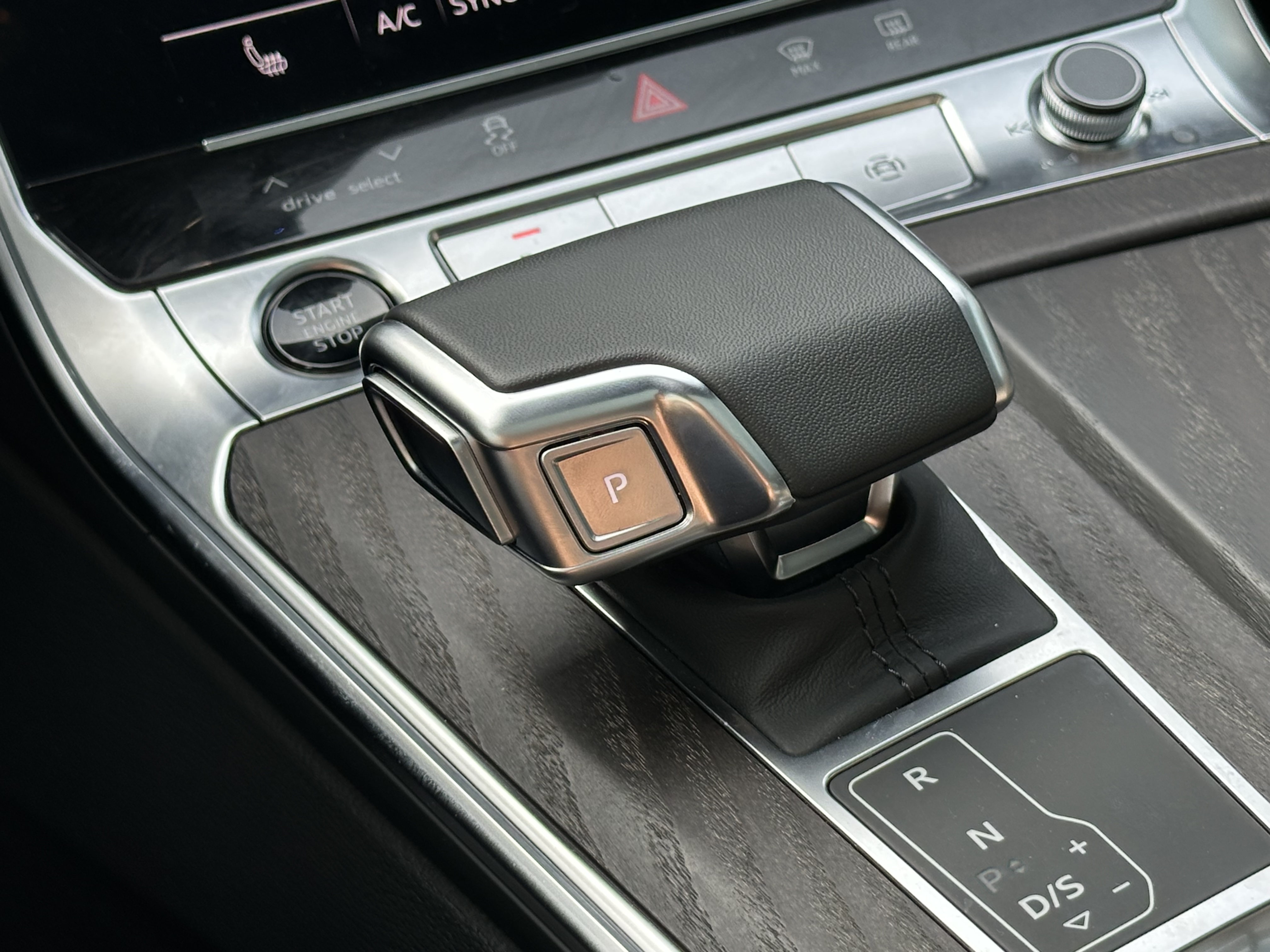 Audi A6L 2024 car image #13