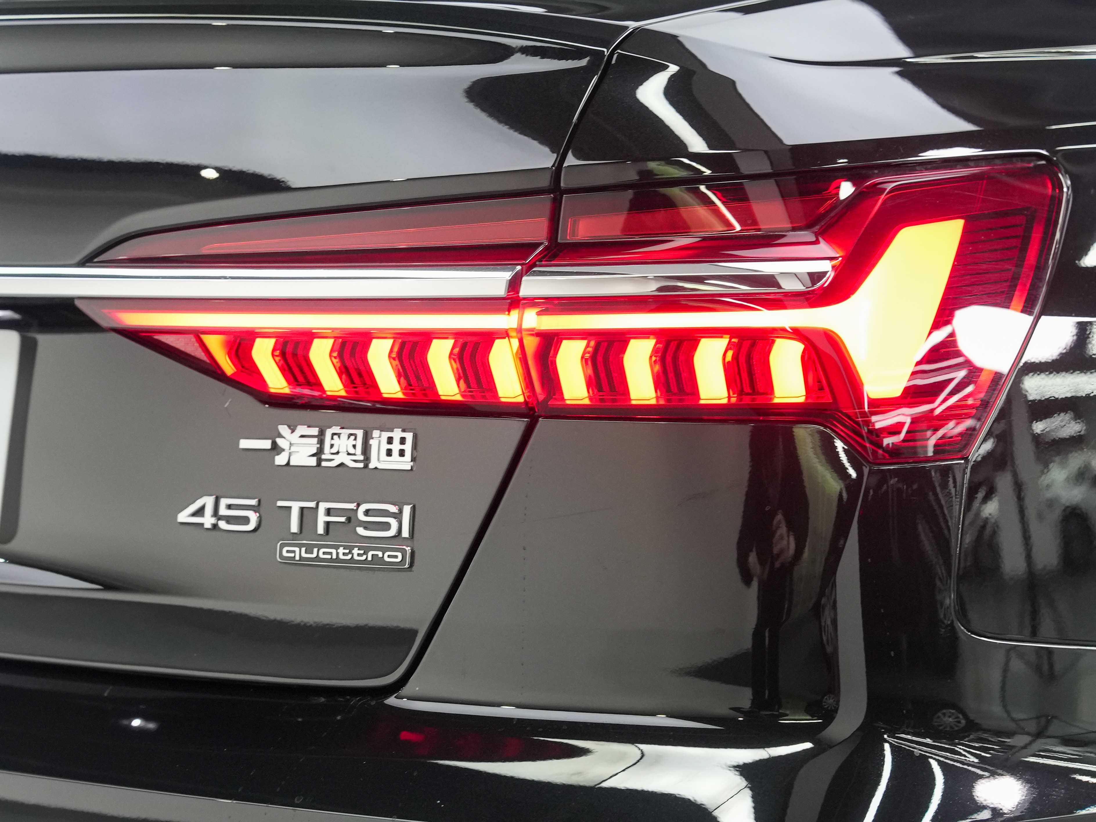 Audi A6L 2024 car image #13