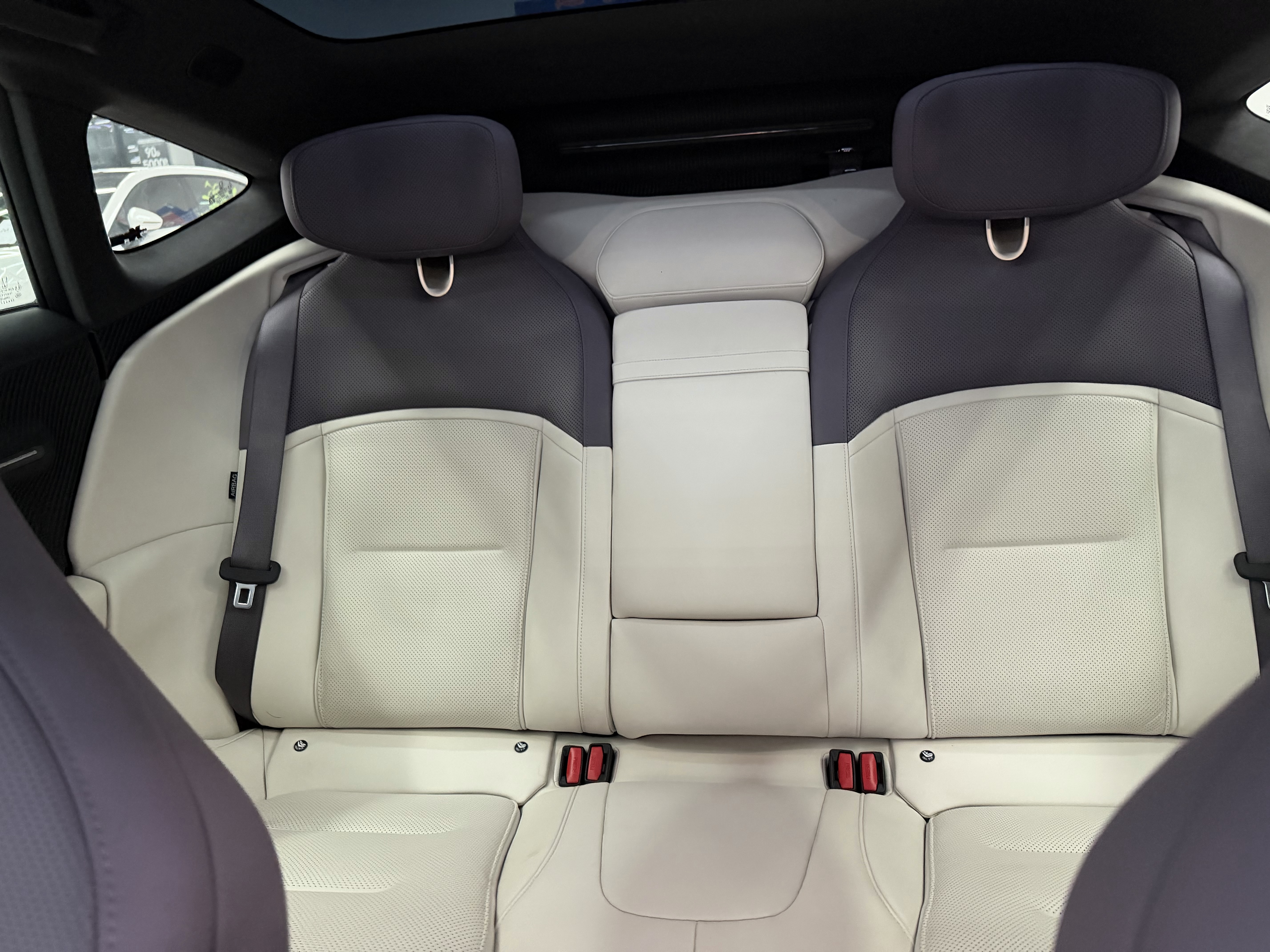 Avatr 12 2024 car image #13