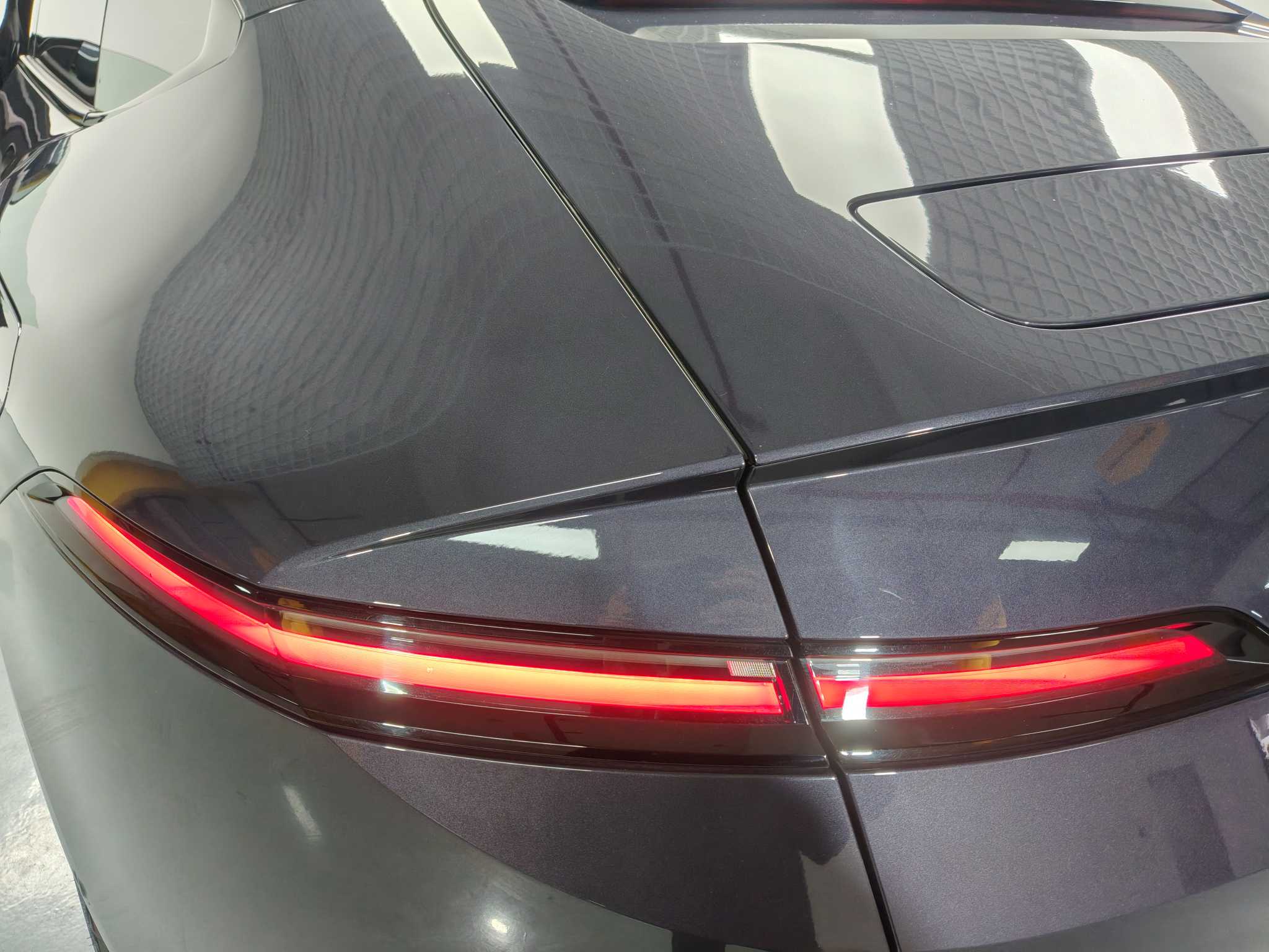 Avatr 12 2023 car image #13