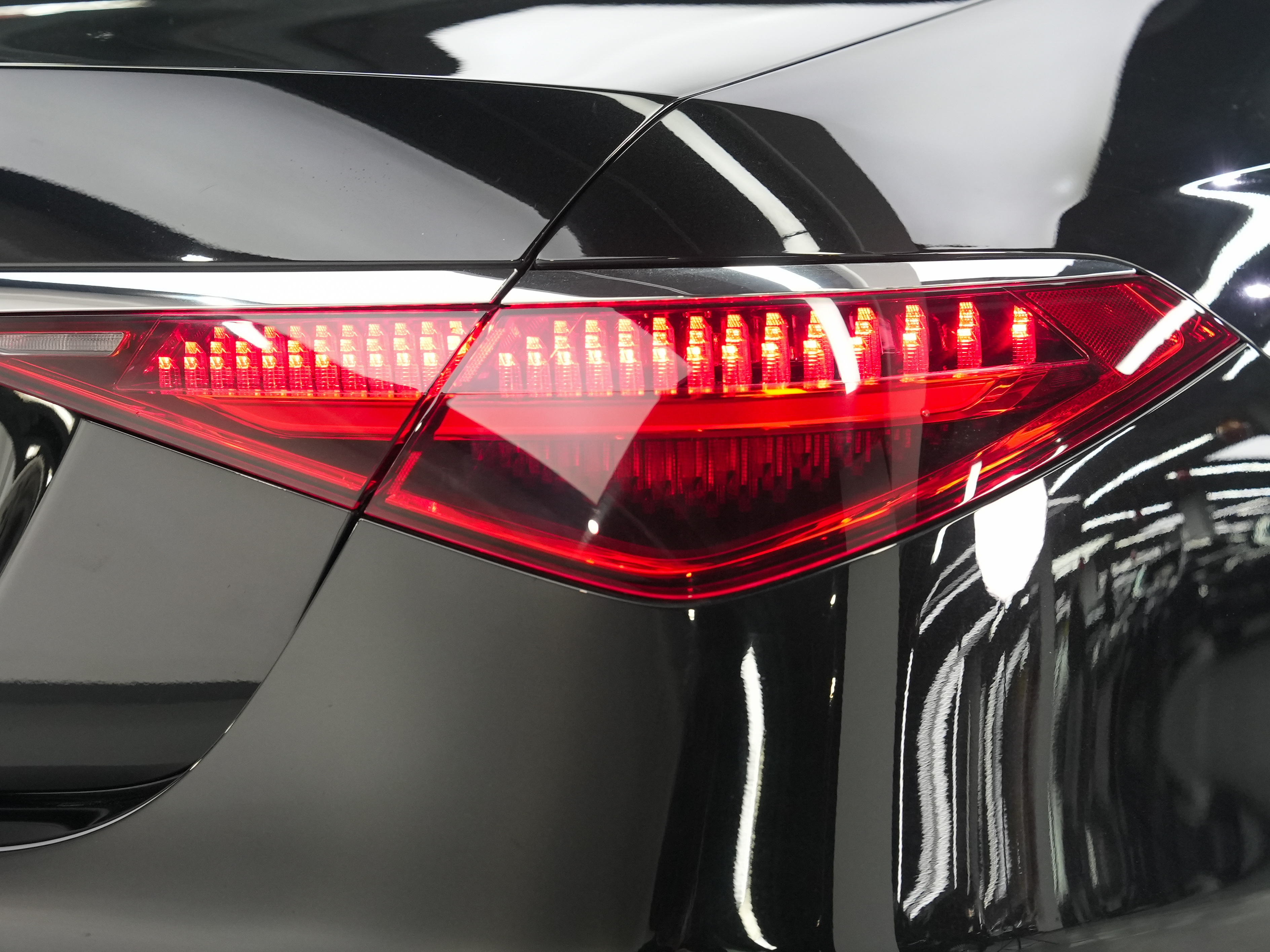 Mercedes-Benz S Class 2024 immagine di auto #13