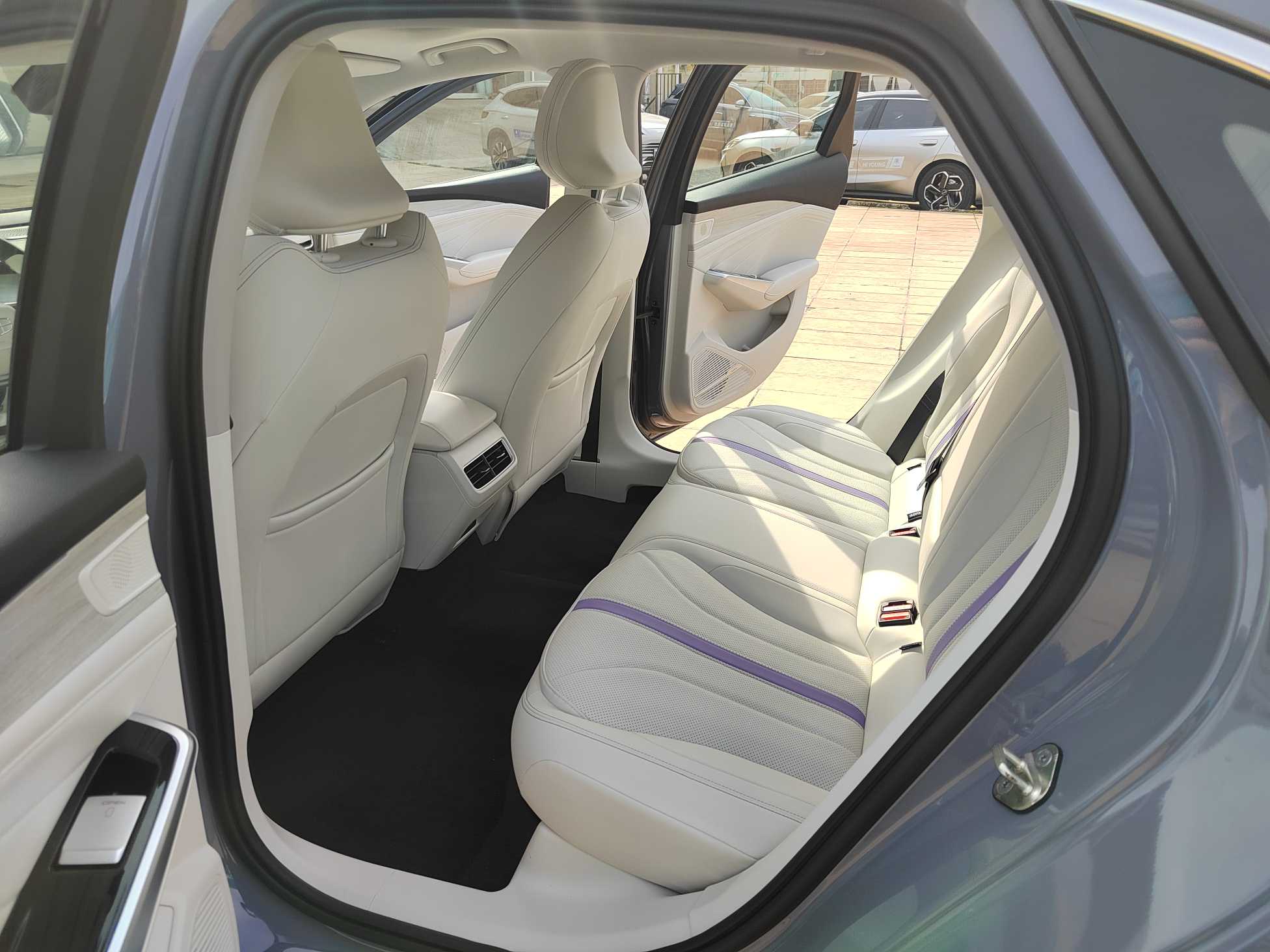 GEELY PrefaceL 2023 car image #13