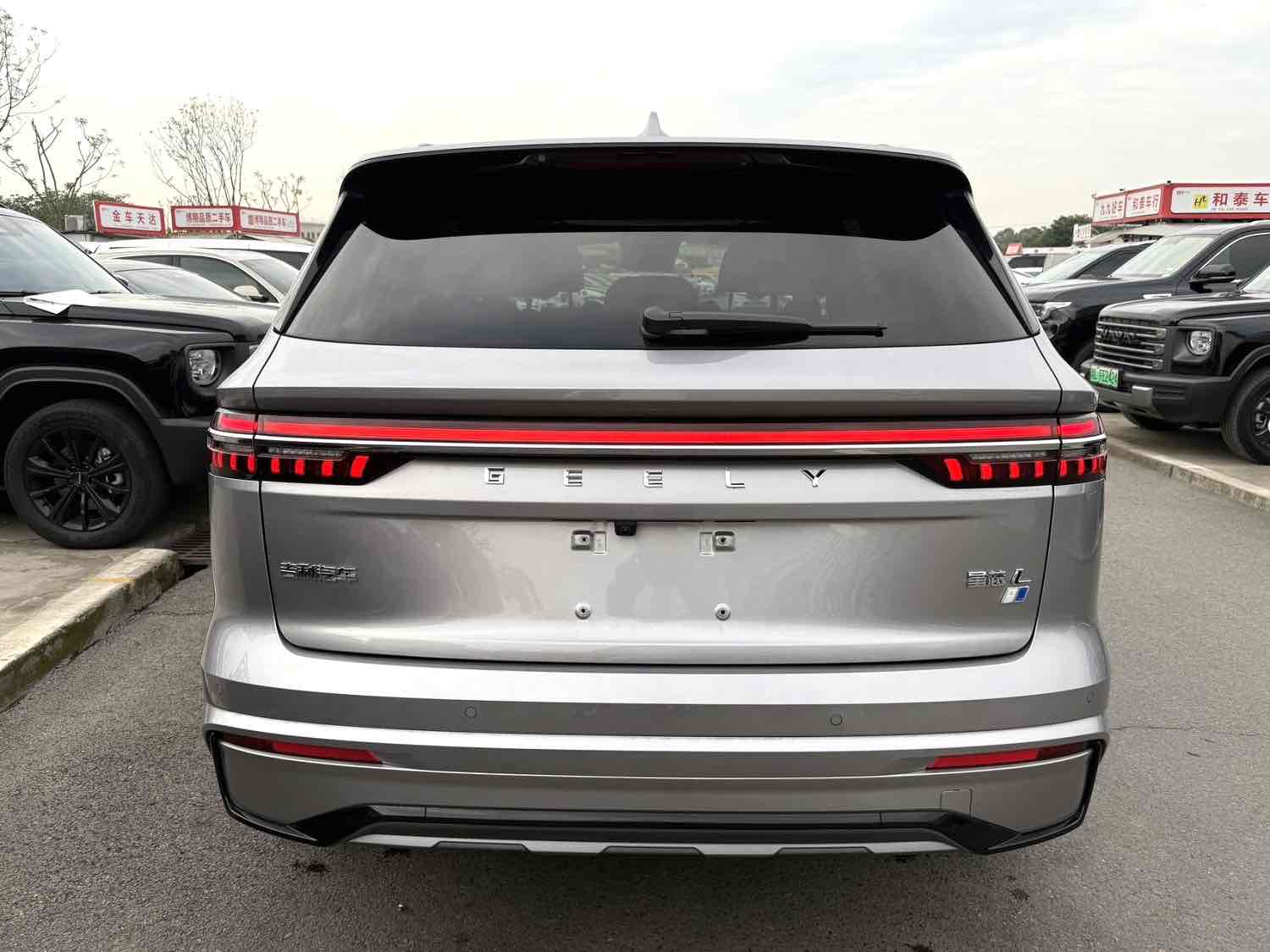 GEELY Monjaro MHEV 2023 #13 GEELY Monjaro MHEV 2023 car image #13