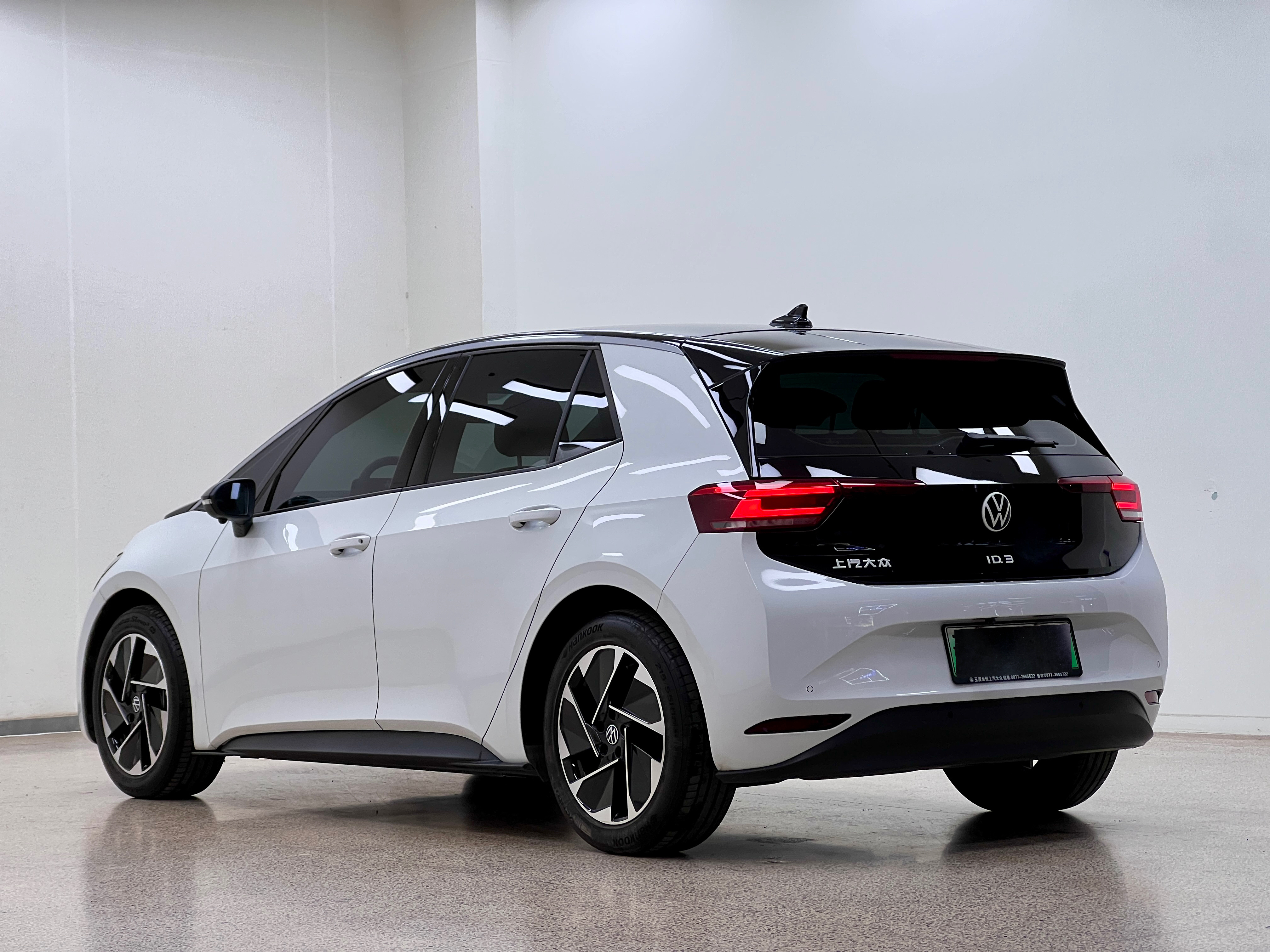 Volkswagen ID.3 2024 immagine di auto #13