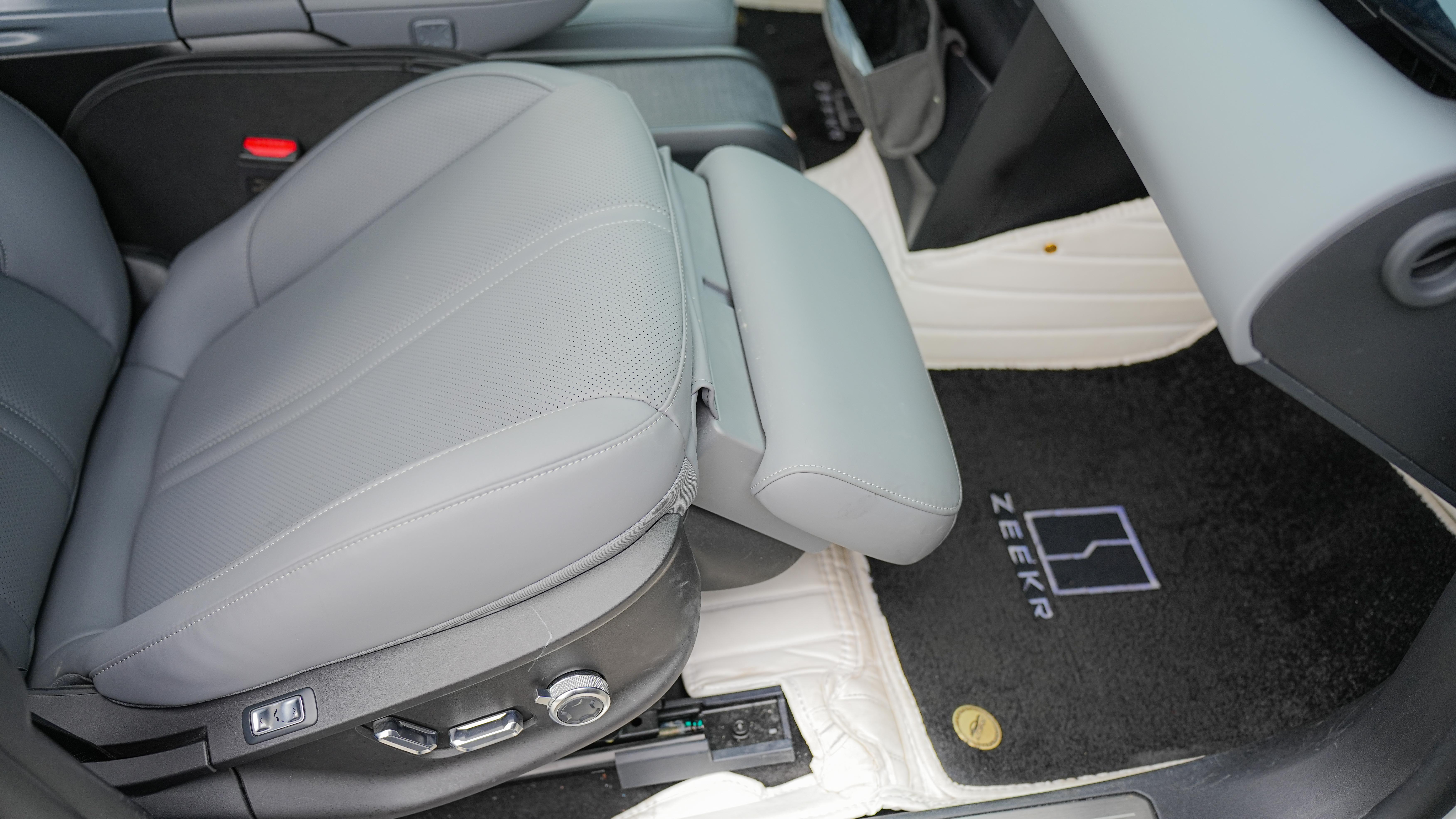 Zeekr X 2024 immagine di auto #13