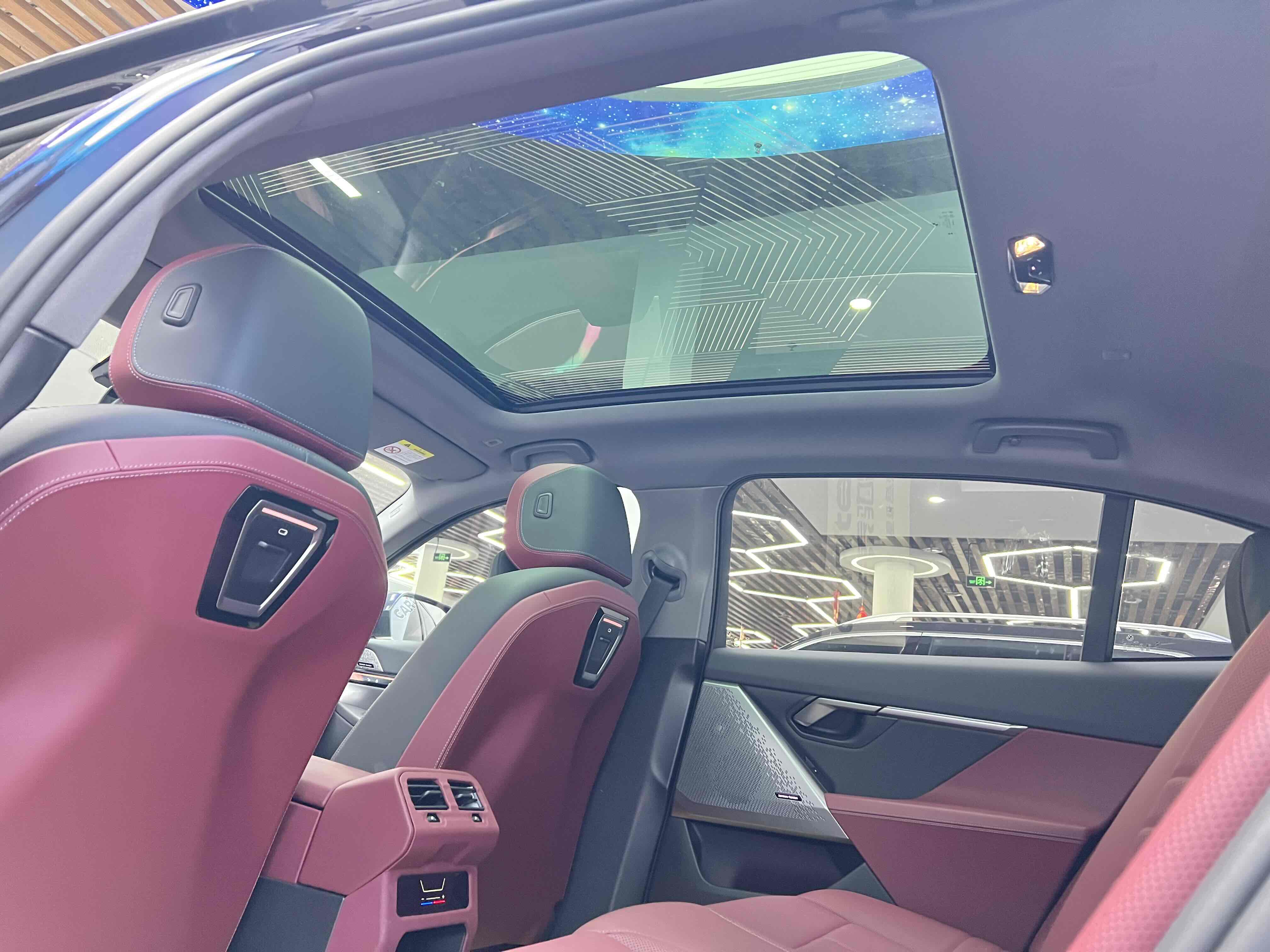 BMW i5 M60 2025 #13 BMW i5 M60 2025 car image #13